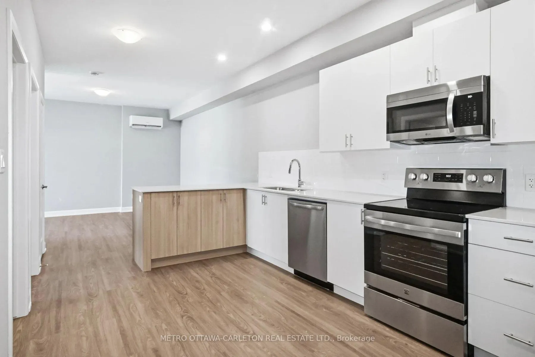 Photo 3 of Unit 209, 2396 Cleroux Crescent, Ottawa, Blackburn Hamlet (South) — HOMEH