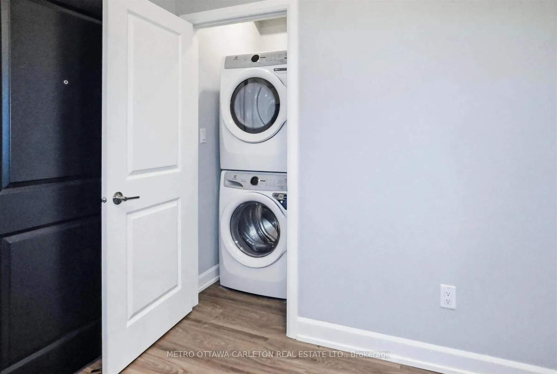 Photo 9 of Unit 209, 2396 Cleroux Crescent, Ottawa, Blackburn Hamlet (South) — HOMEH