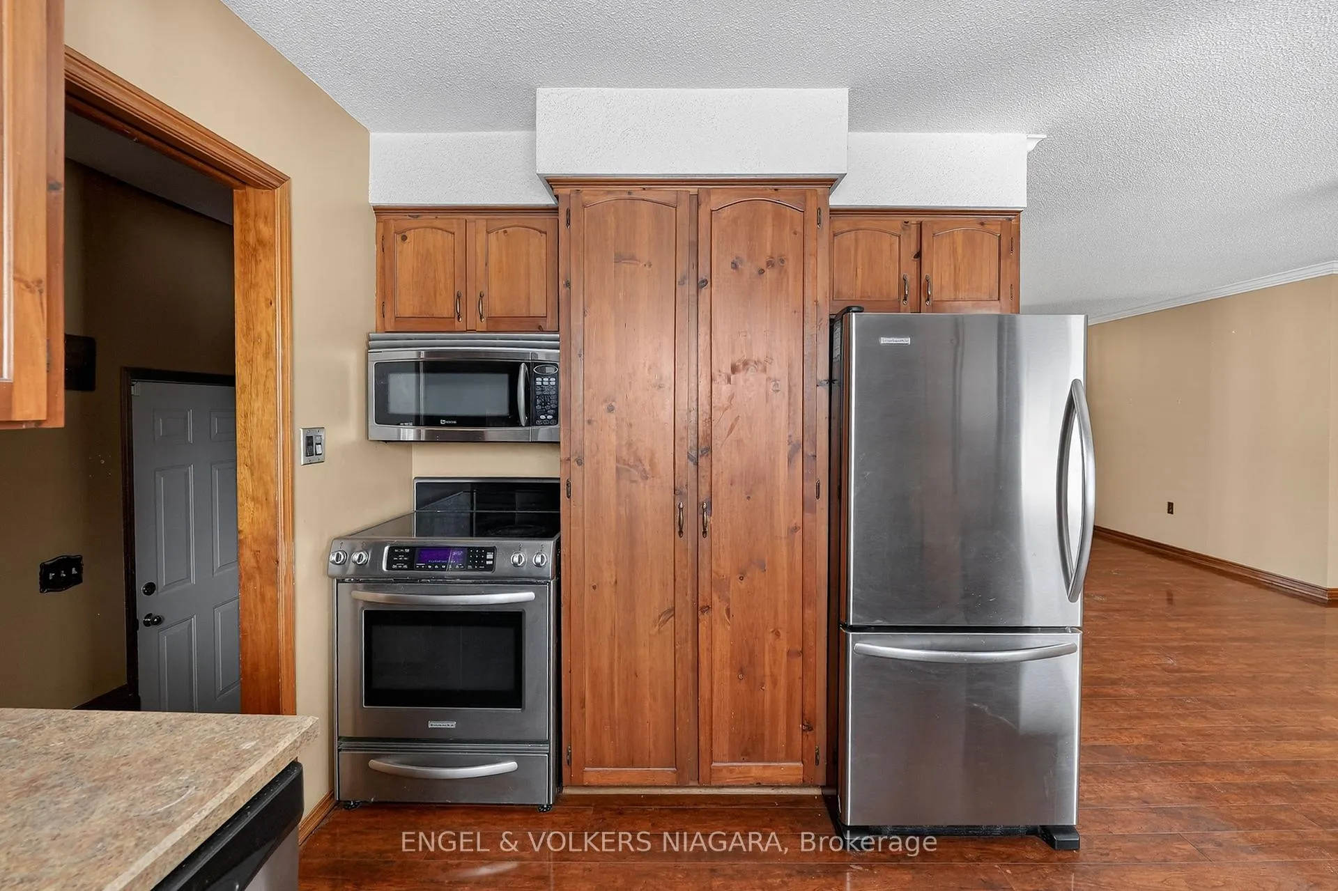 Photo 12 of 40298 Youngs Road N, Wainfleet, Marshville/Winger — HOMEH