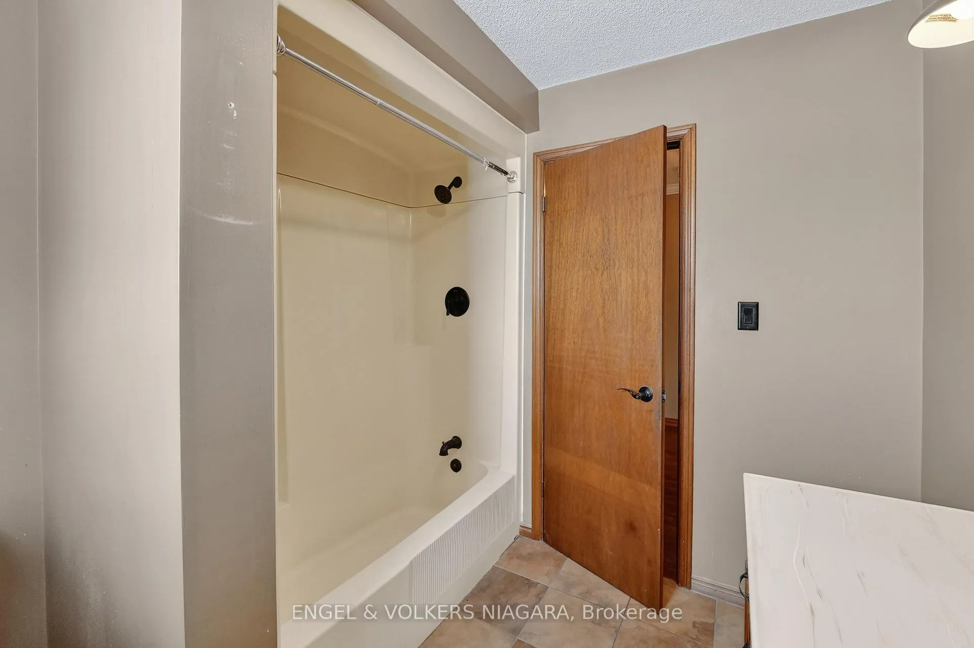 Photo 21 of 40298 Youngs Road N, Wainfleet, Marshville/Winger — HOMEH