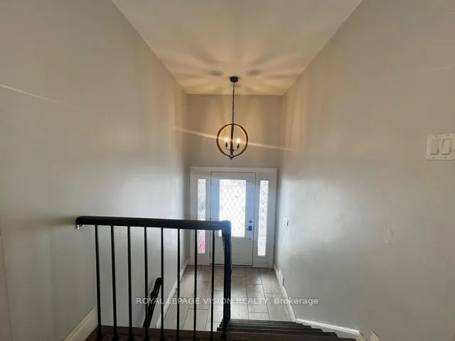 Photo 3 of Unit Upper, 461 Paddington Crescent, Oshawa, Centennial — HOMEH