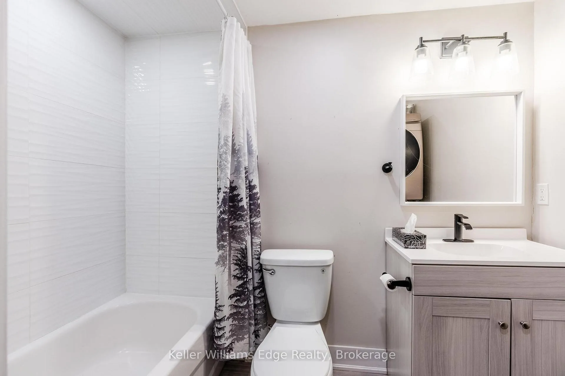 Photo 4 of Unit 2, 16 Ronaldshay Avenue, Hamilton, Greeningdon — HOMEH