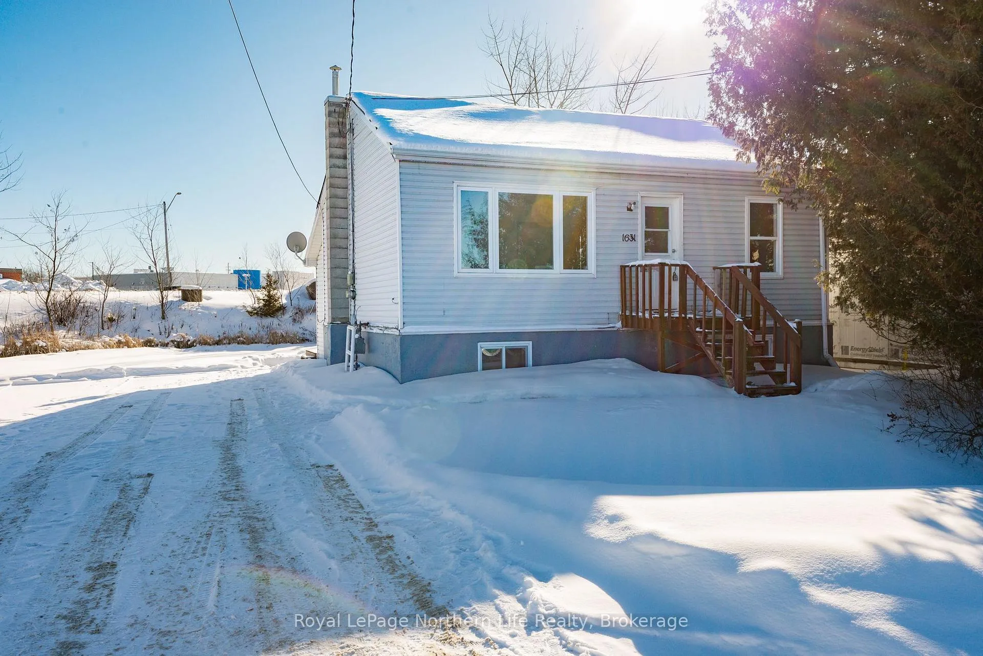Photo 2 of 1631 Cholette Street, North Bay, Birchaven — HOMEH