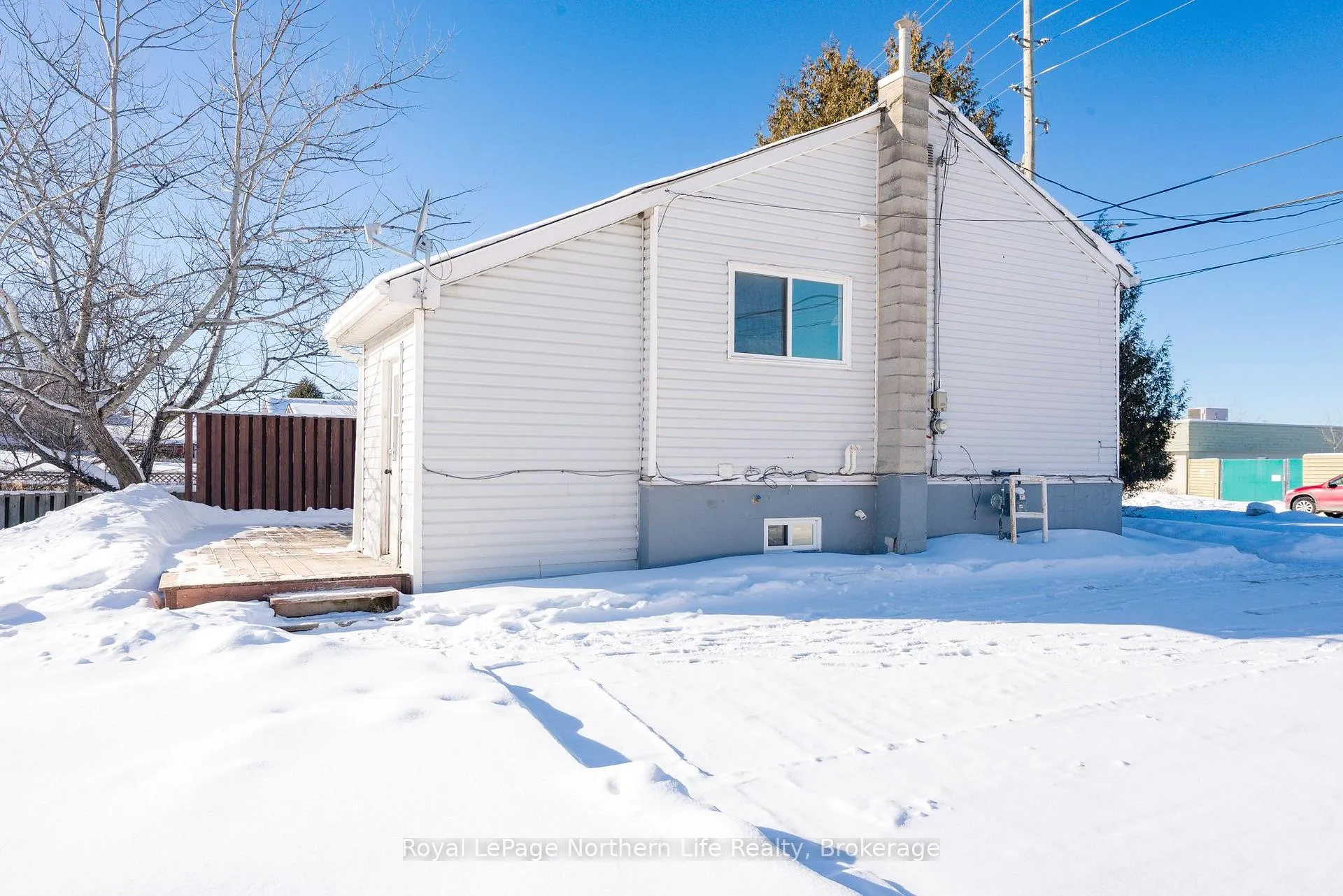 Photo 3 of 1631 Cholette Street, North Bay, Birchaven — HOMEH