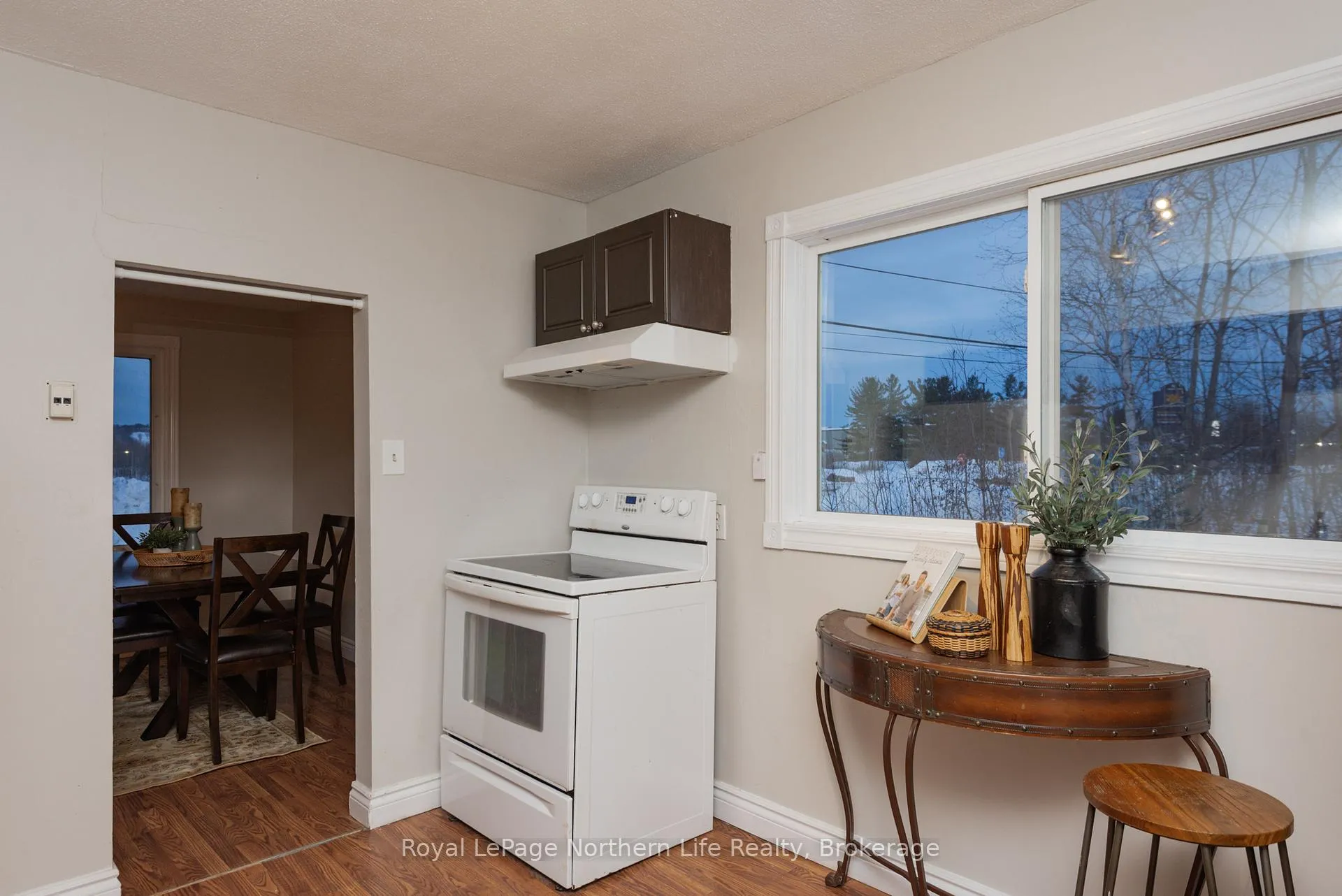 Photo 5 of 1631 Cholette Street, North Bay, Birchaven — HOMEH