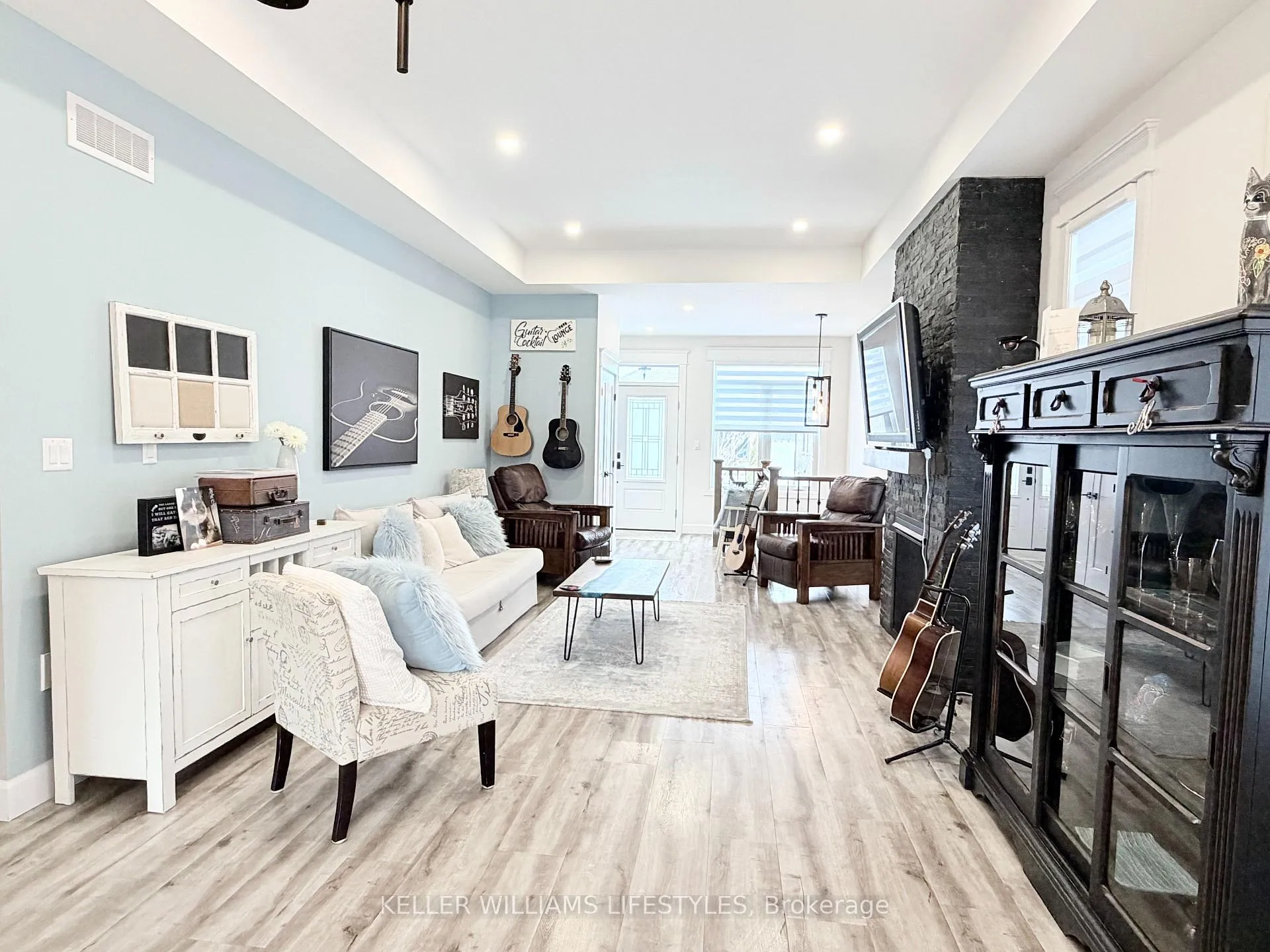 Photo 5 of Unit 41, 159 Collins Way, Strathroy-Caradoc, SE — HOMEH