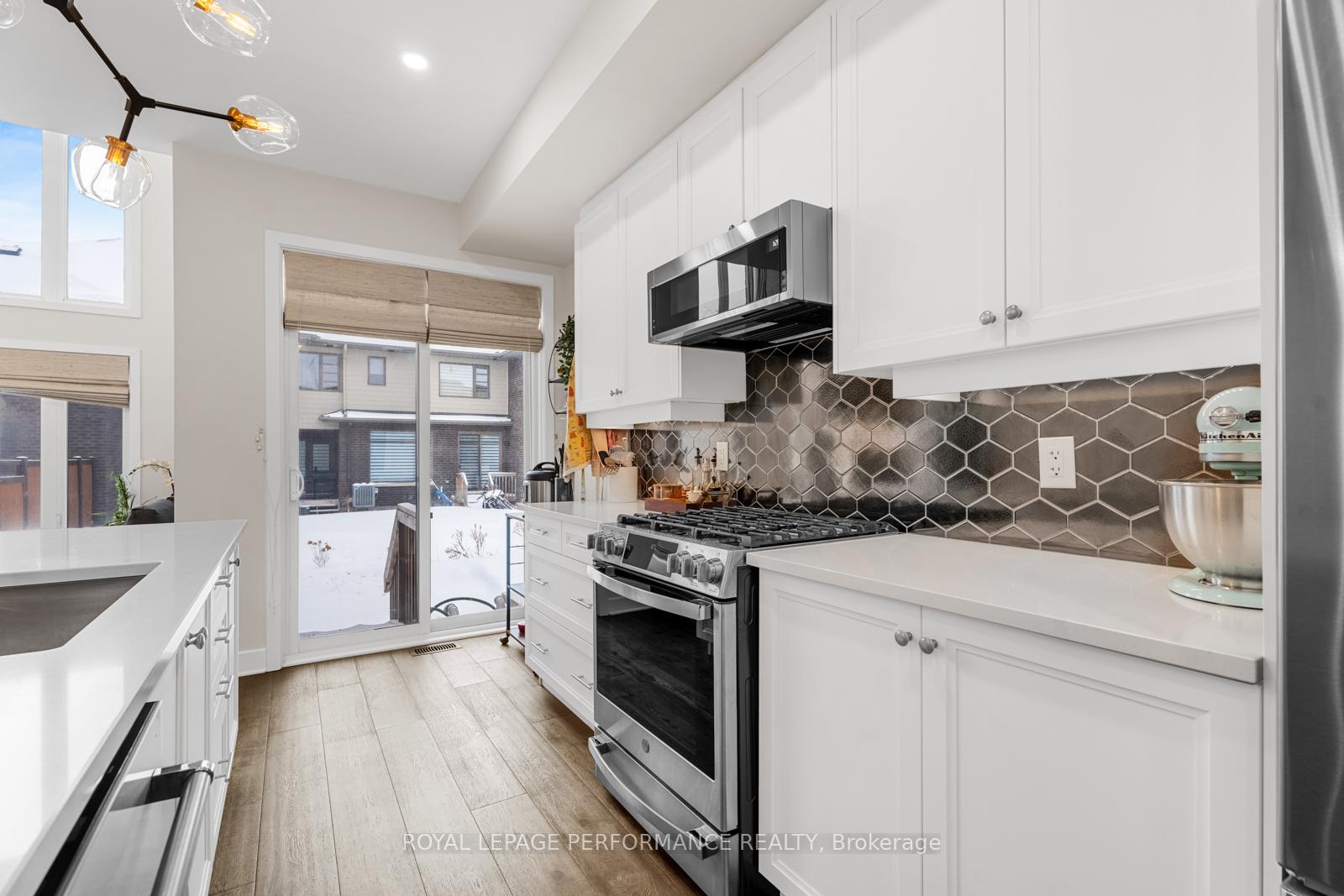 Photo 11 of 333 Wabasso Lane, Ottawa, Leitrim — HOMEH