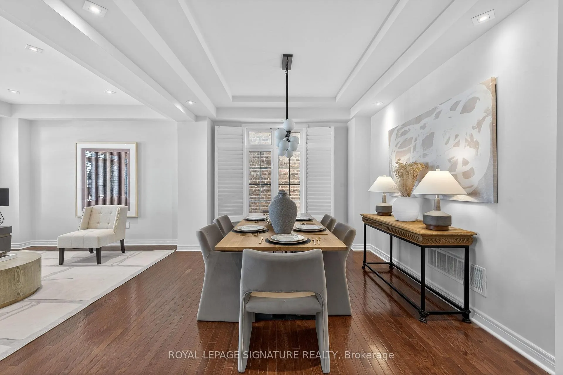 Photo 10 of 34 Gesher Crescent, Vaughan, Patterson — HOMEH
