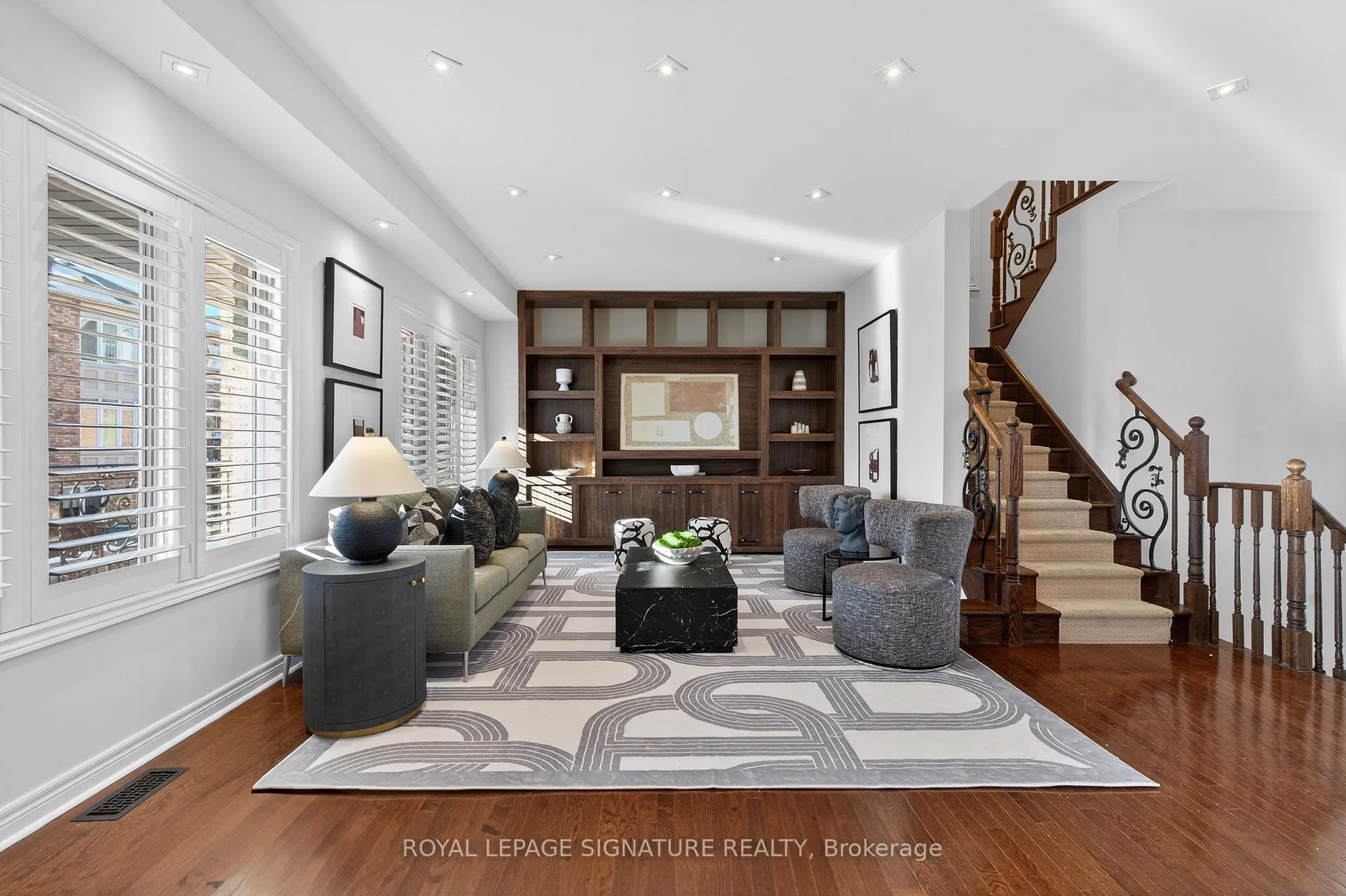 Photo 14 of 34 Gesher Crescent, Vaughan, Patterson — HOMEH