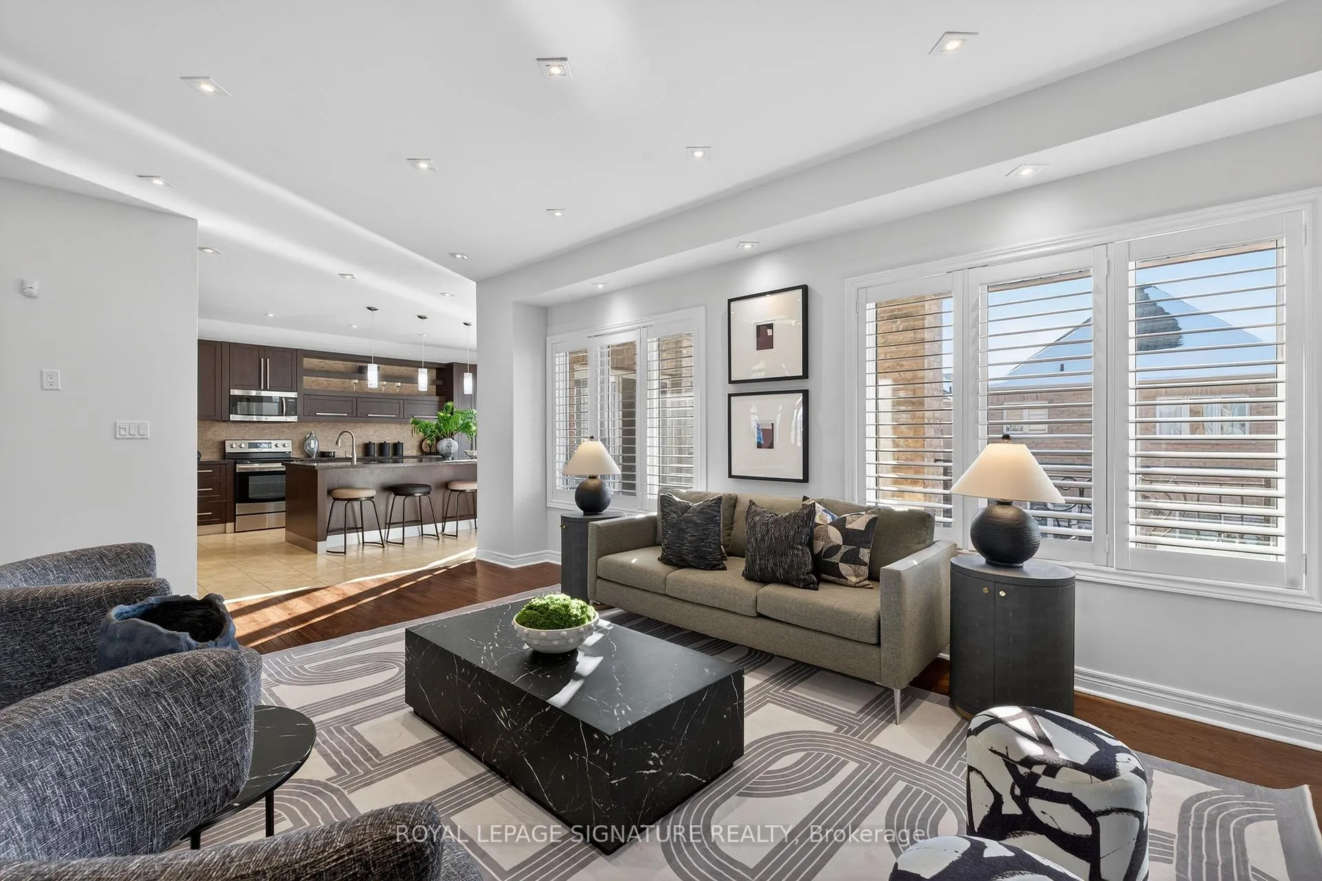 Photo 16 of 34 Gesher Crescent, Vaughan, Patterson — HOMEH