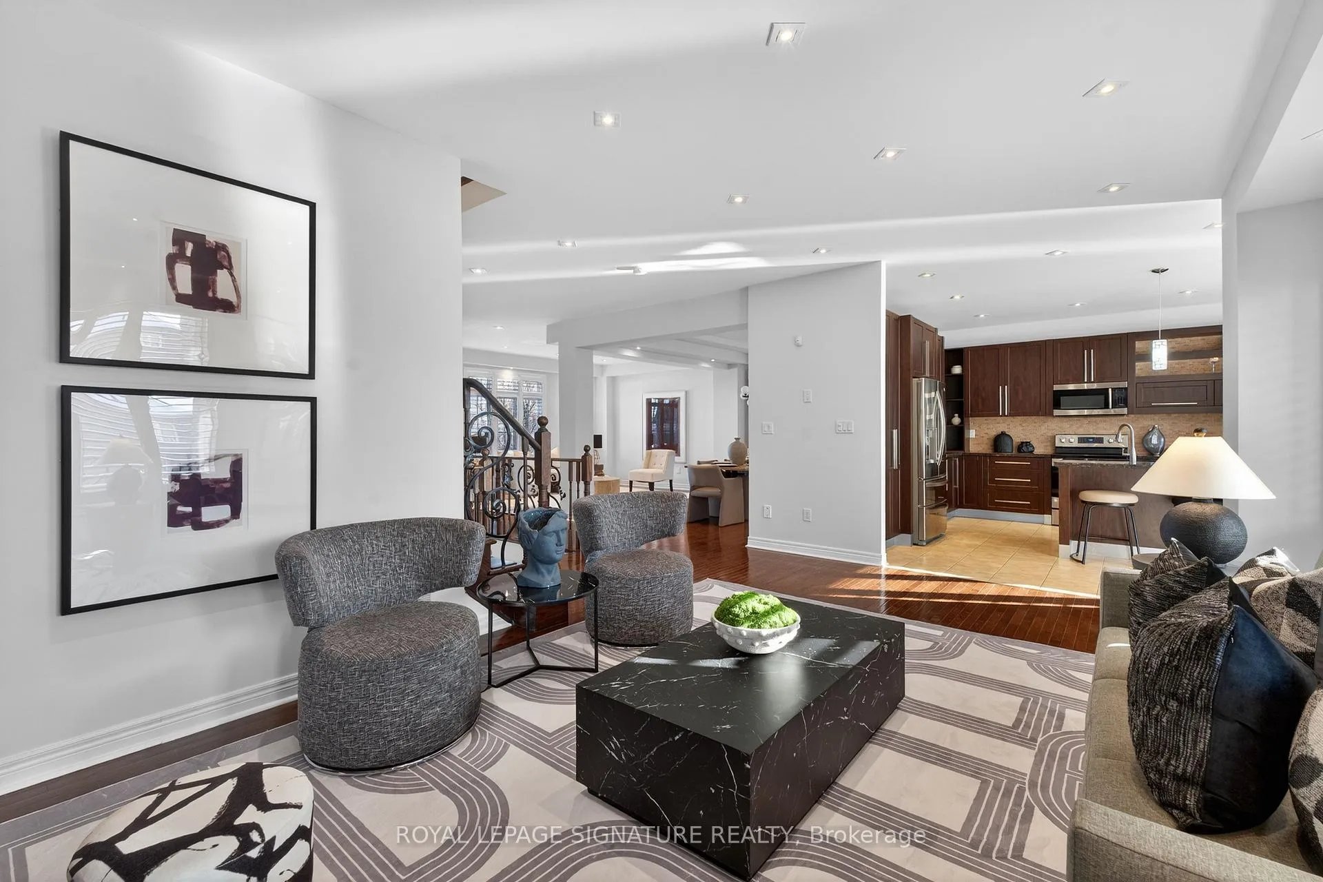 Photo 17 of 34 Gesher Crescent, Vaughan, Patterson — HOMEH