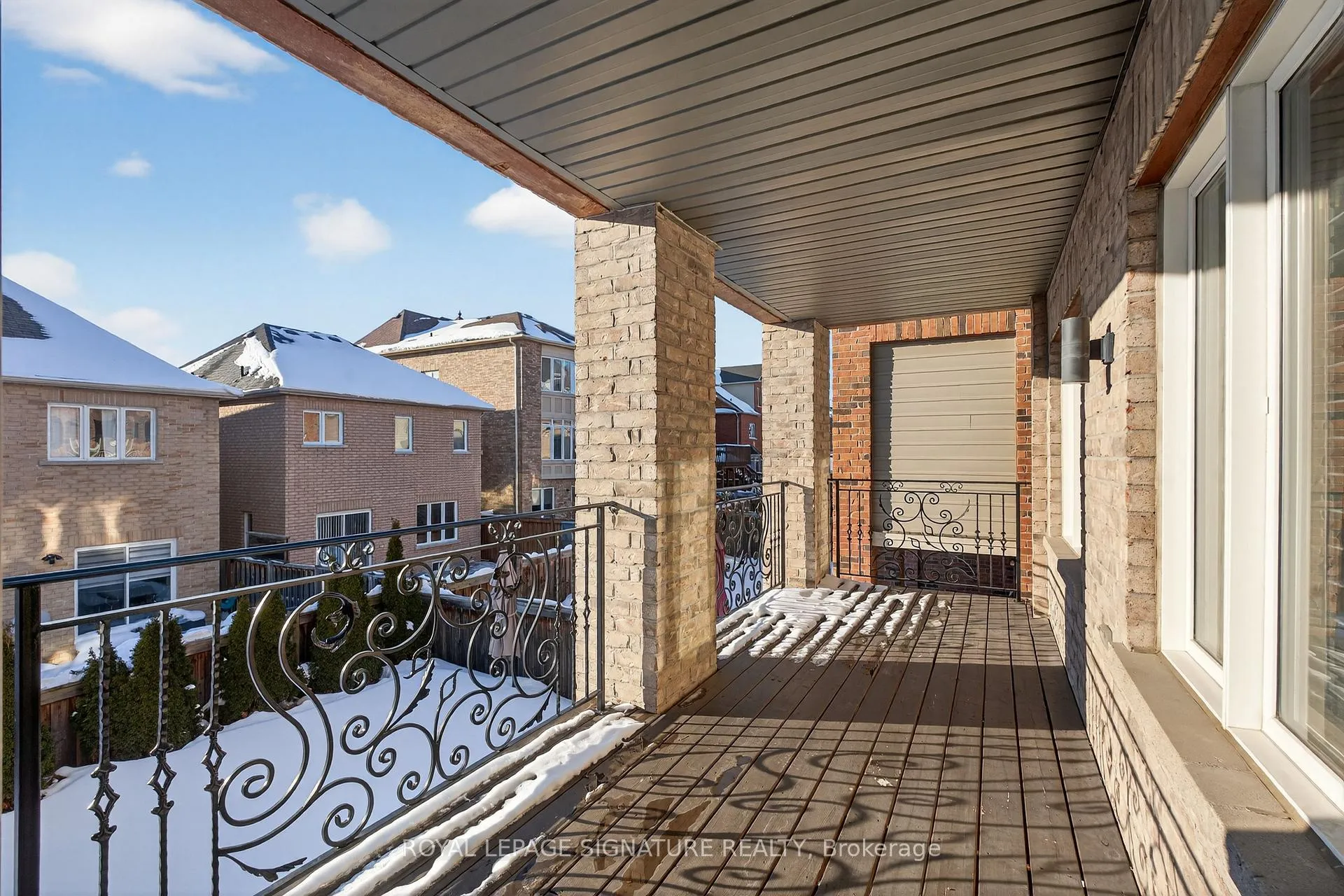Photo 24 of 34 Gesher Crescent, Vaughan, Patterson — HOMEH