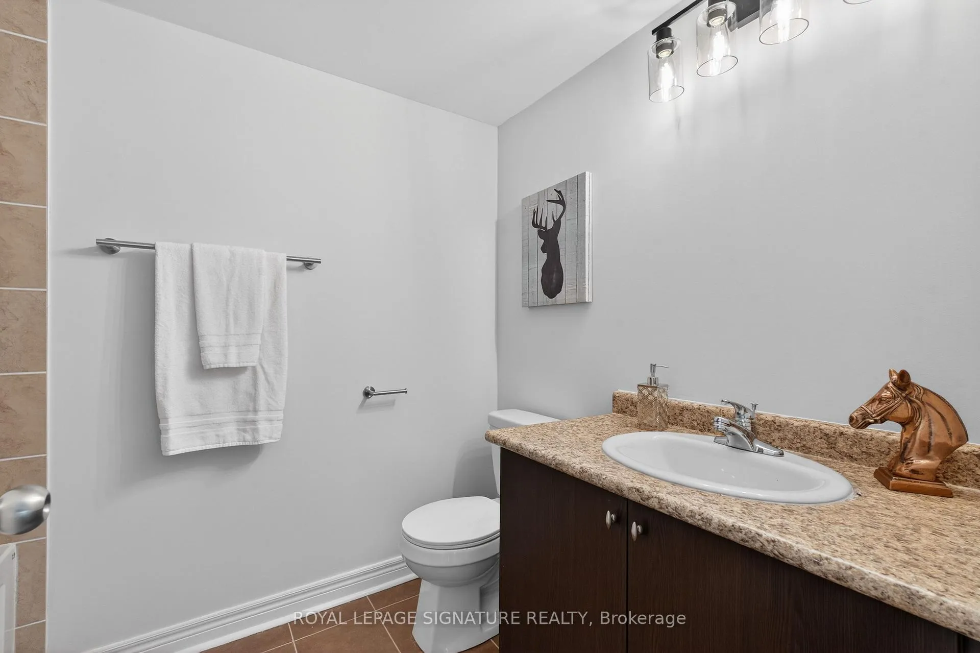 Photo 46 of 34 Gesher Crescent, Vaughan, Patterson — HOMEH