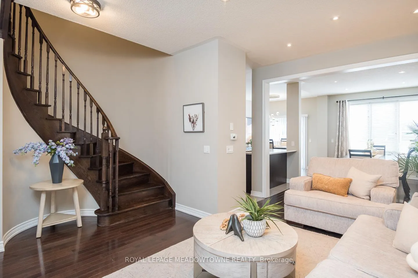 Photo 6 of 843 Miltonbrook Crescent, Milton, Willmott — HOMEH