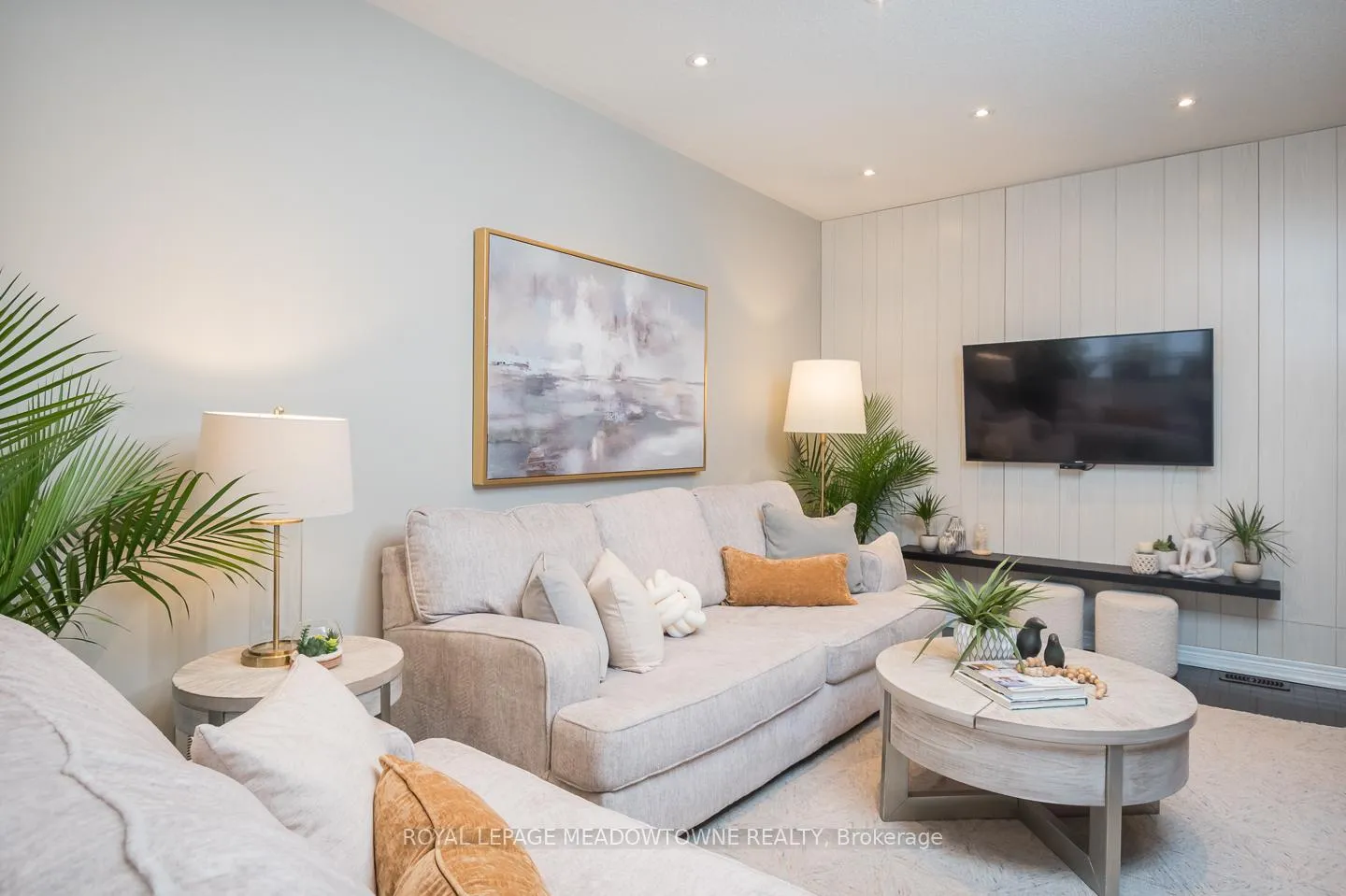 Photo 7 of 843 Miltonbrook Crescent, Milton, Willmott — HOMEH