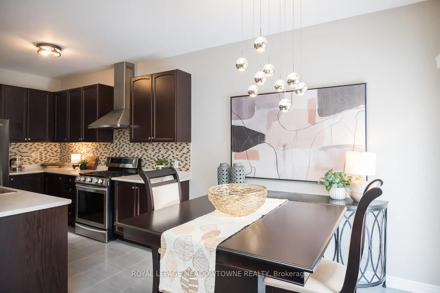 Photo 15 of 843 Miltonbrook Crescent, Milton, Willmott — HOMEH