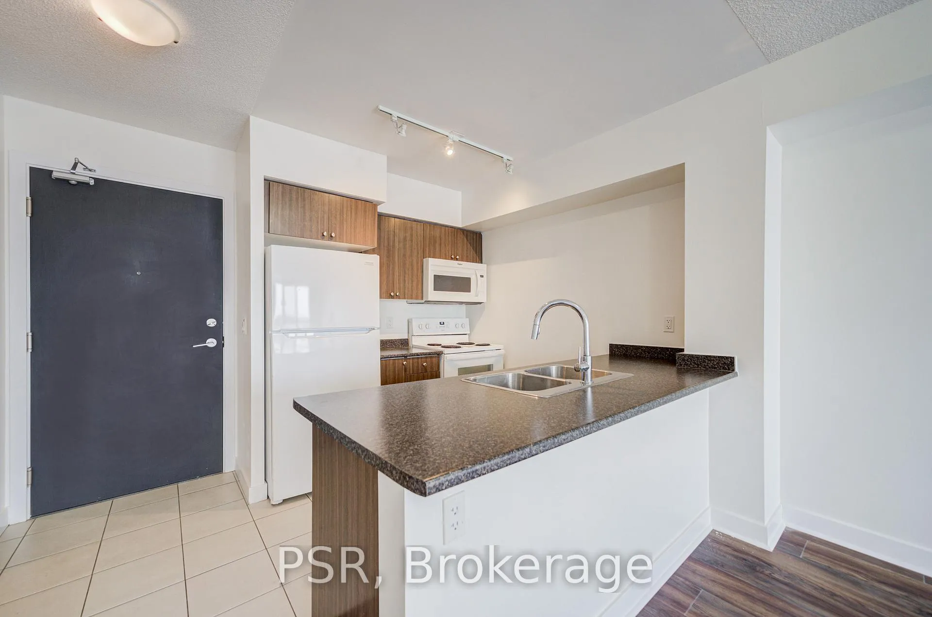 Front of Unit 1107, 8 Trent Avenue