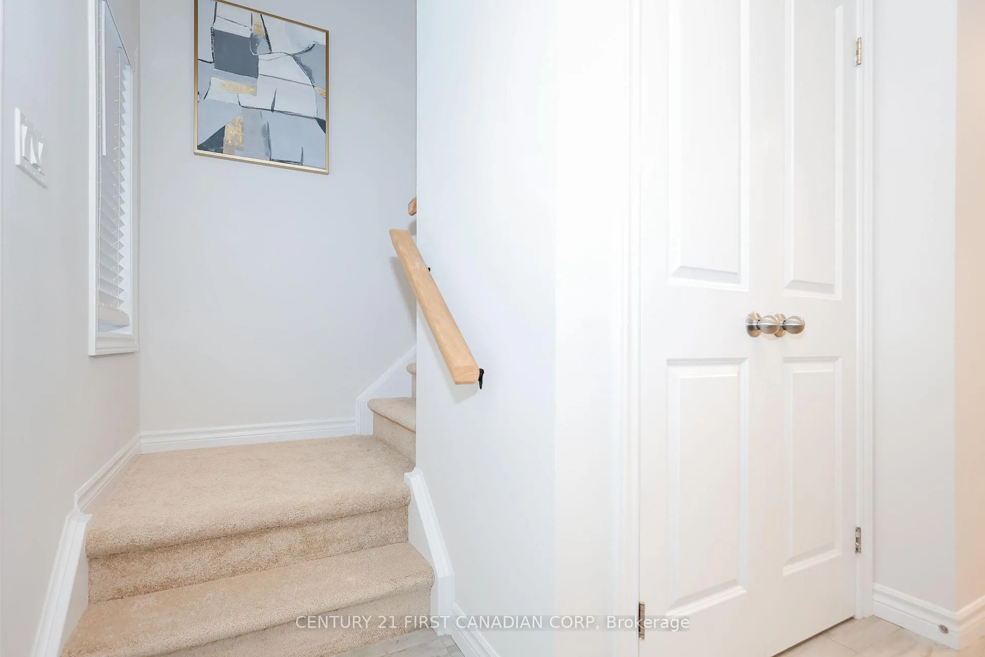 Photo 22 of Unit 9, 2040 Shore Road, London, South A — HOMEH
