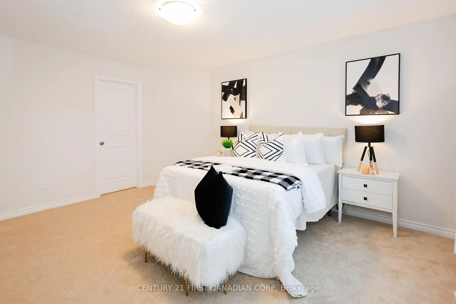 Photo 25 of Unit 9, 2040 Shore Road, London, South A — HOMEH