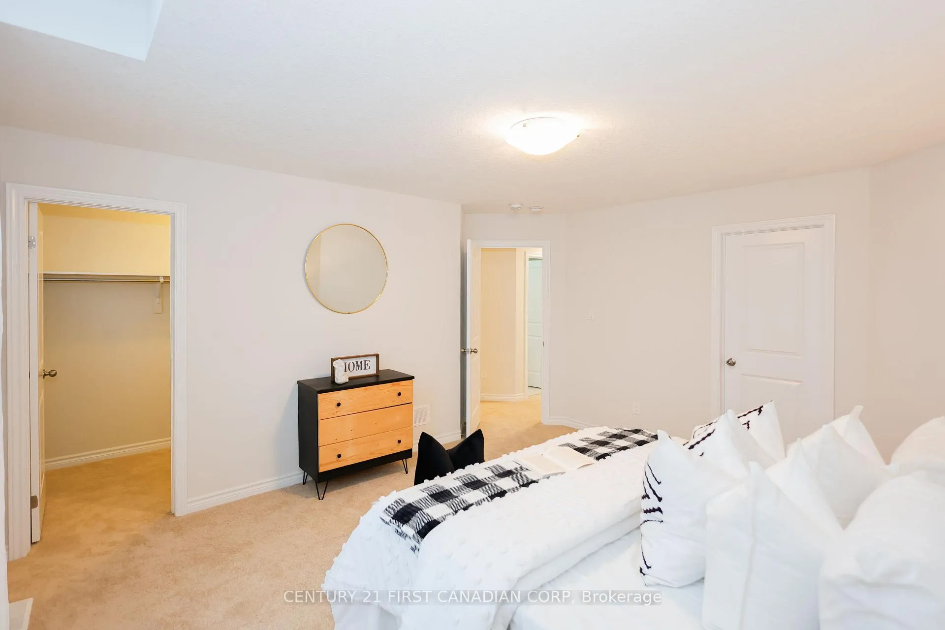 Photo 26 of Unit 9, 2040 Shore Road, London, South A — HOMEH