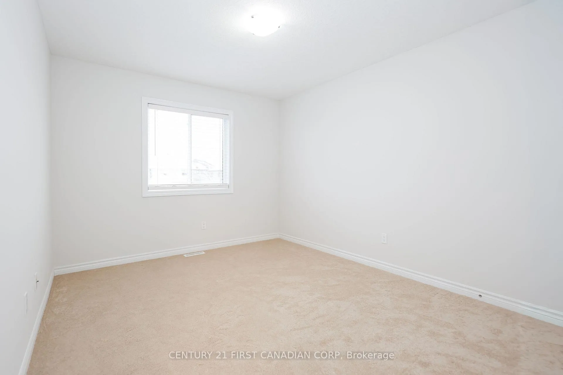 Photo 32 of Unit 9, 2040 Shore Road, London, South A — HOMEH