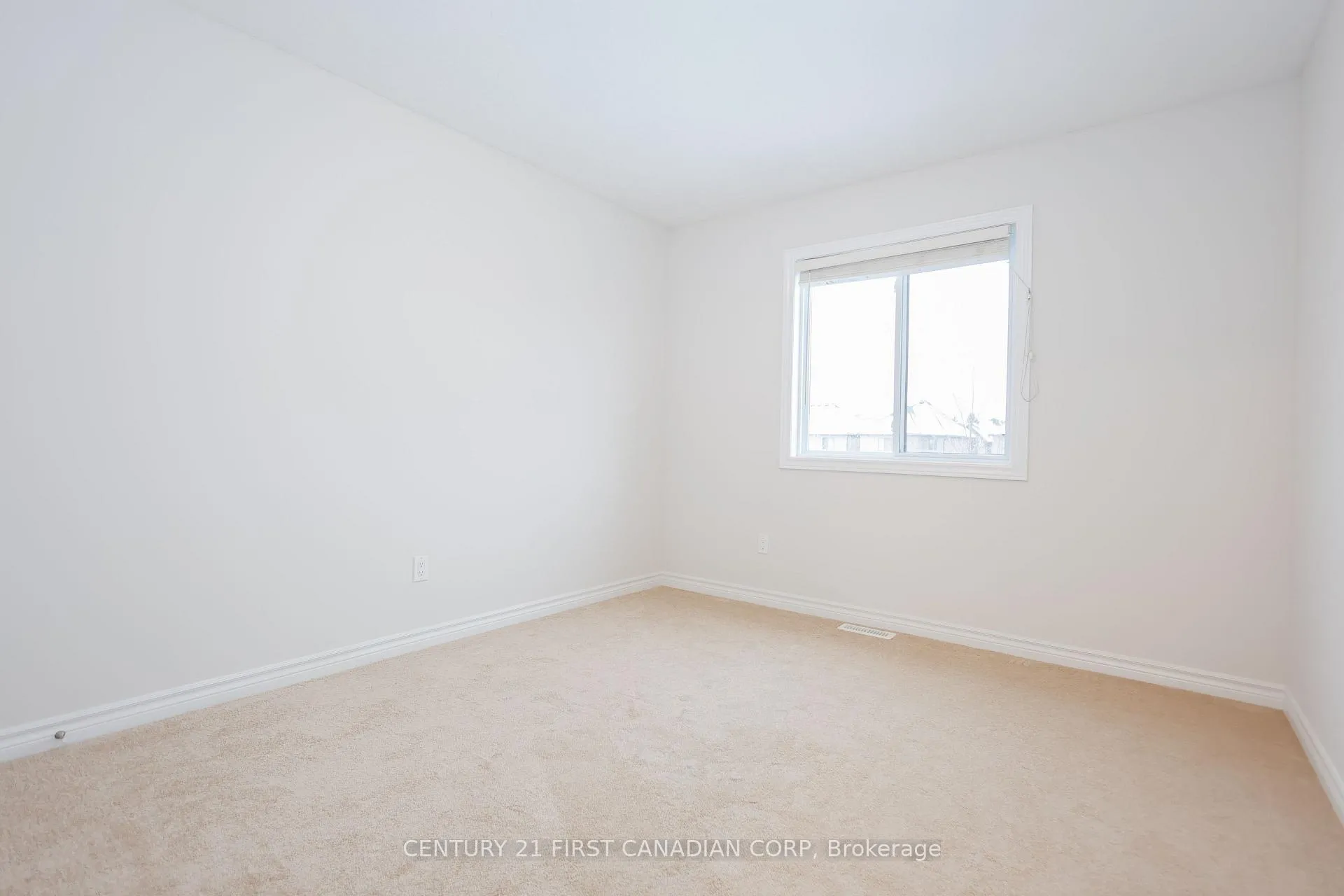 Photo 34 of Unit 9, 2040 Shore Road, London, South A — HOMEH