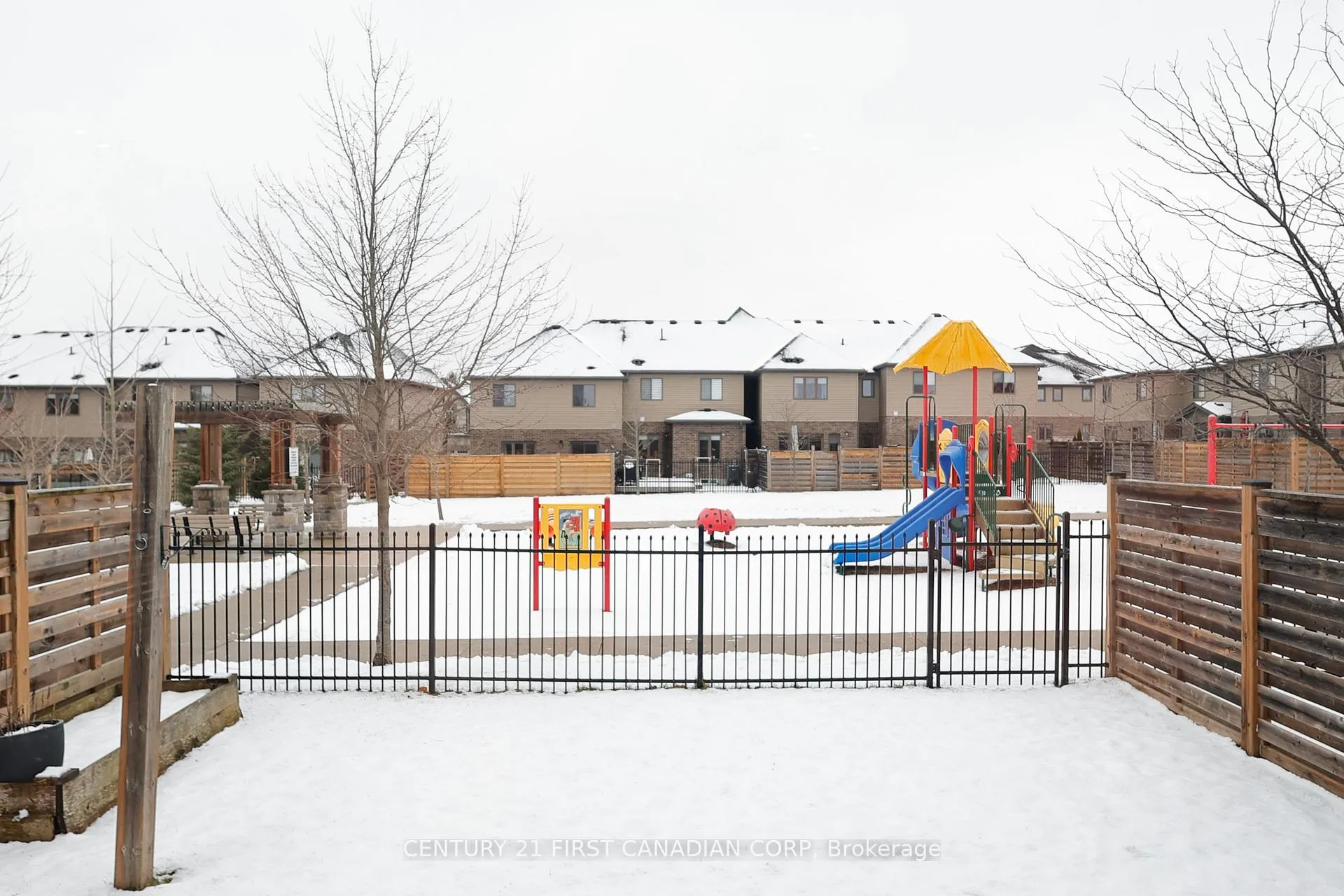 Photo 39 of Unit 9, 2040 Shore Road, London, South A — HOMEH