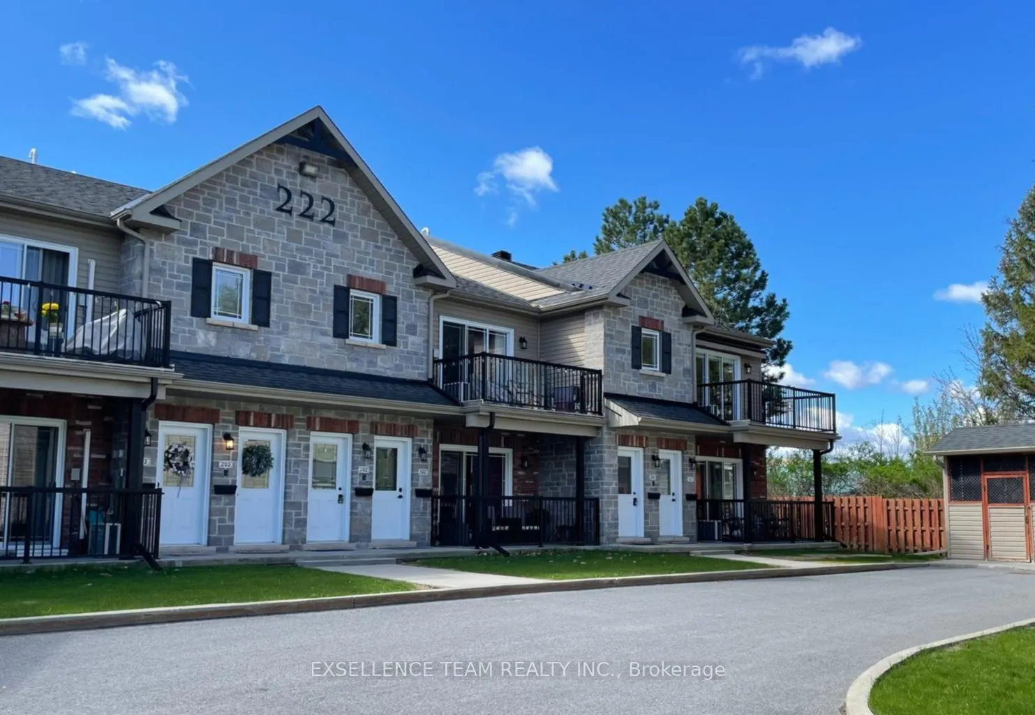 Photo of Unit 201, 222 First Street E