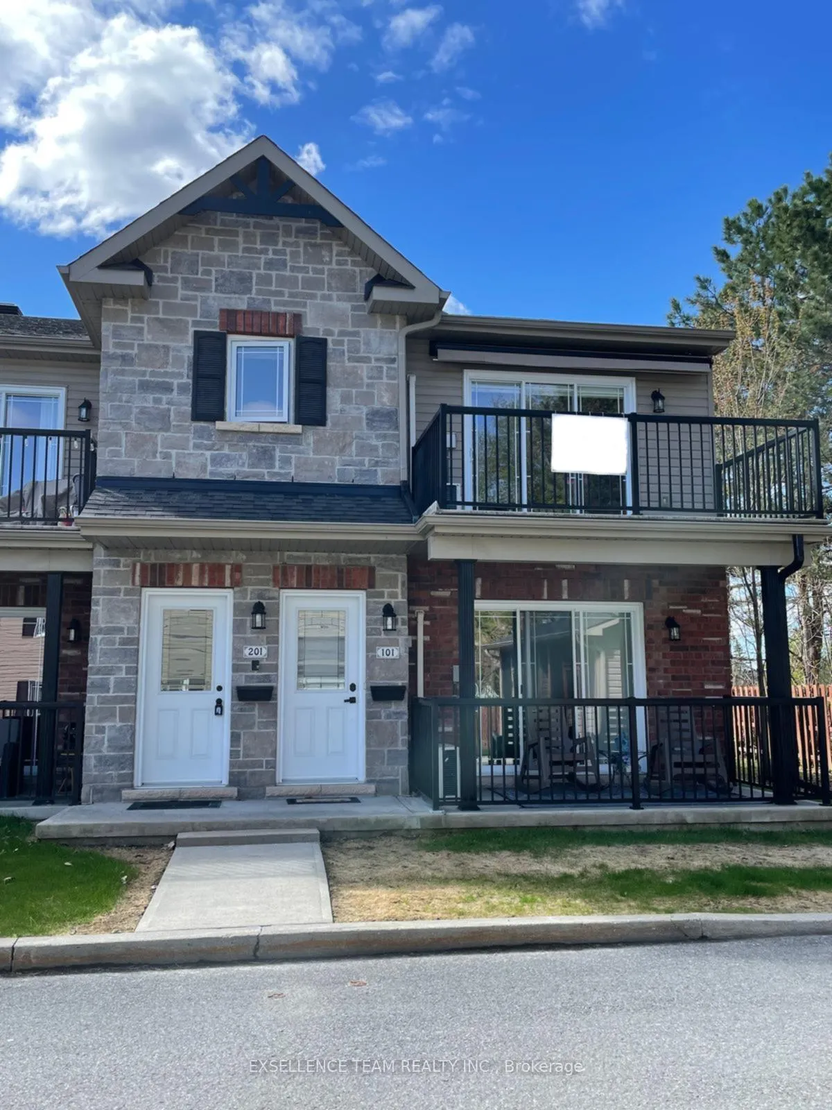 Photo 2 of Unit 201, 222 First Street E, Cornwall — HOMEH