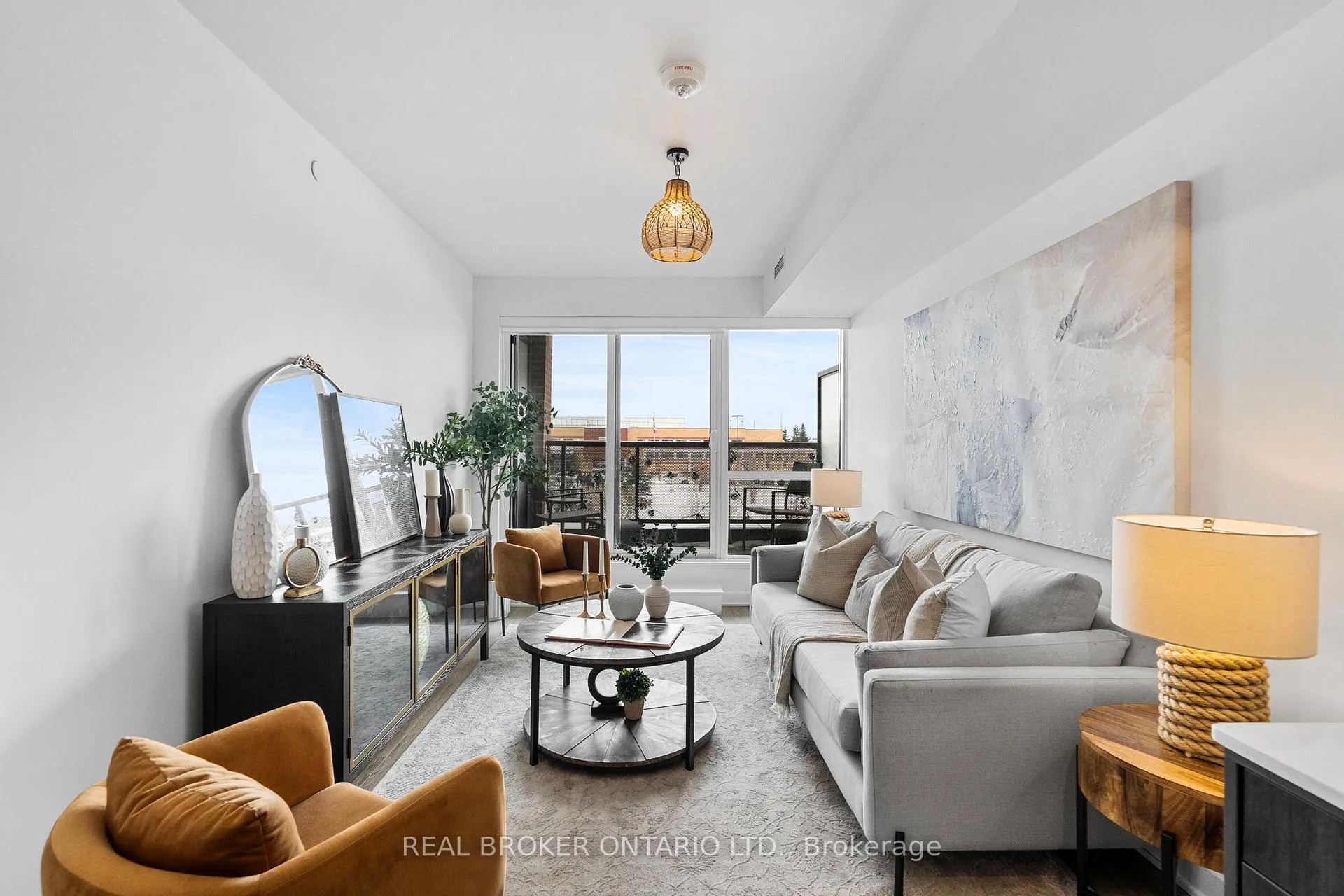 Photo 2 of Unit 206, 681 Yonge Street, Barrie, Painswick South — HOMEH