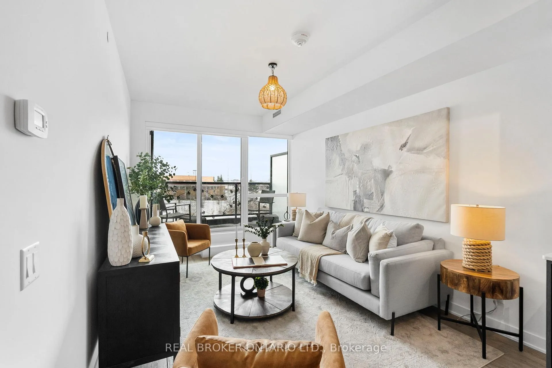 Photo 3 of Unit 206, 681 Yonge Street, Barrie, Painswick South — HOMEH