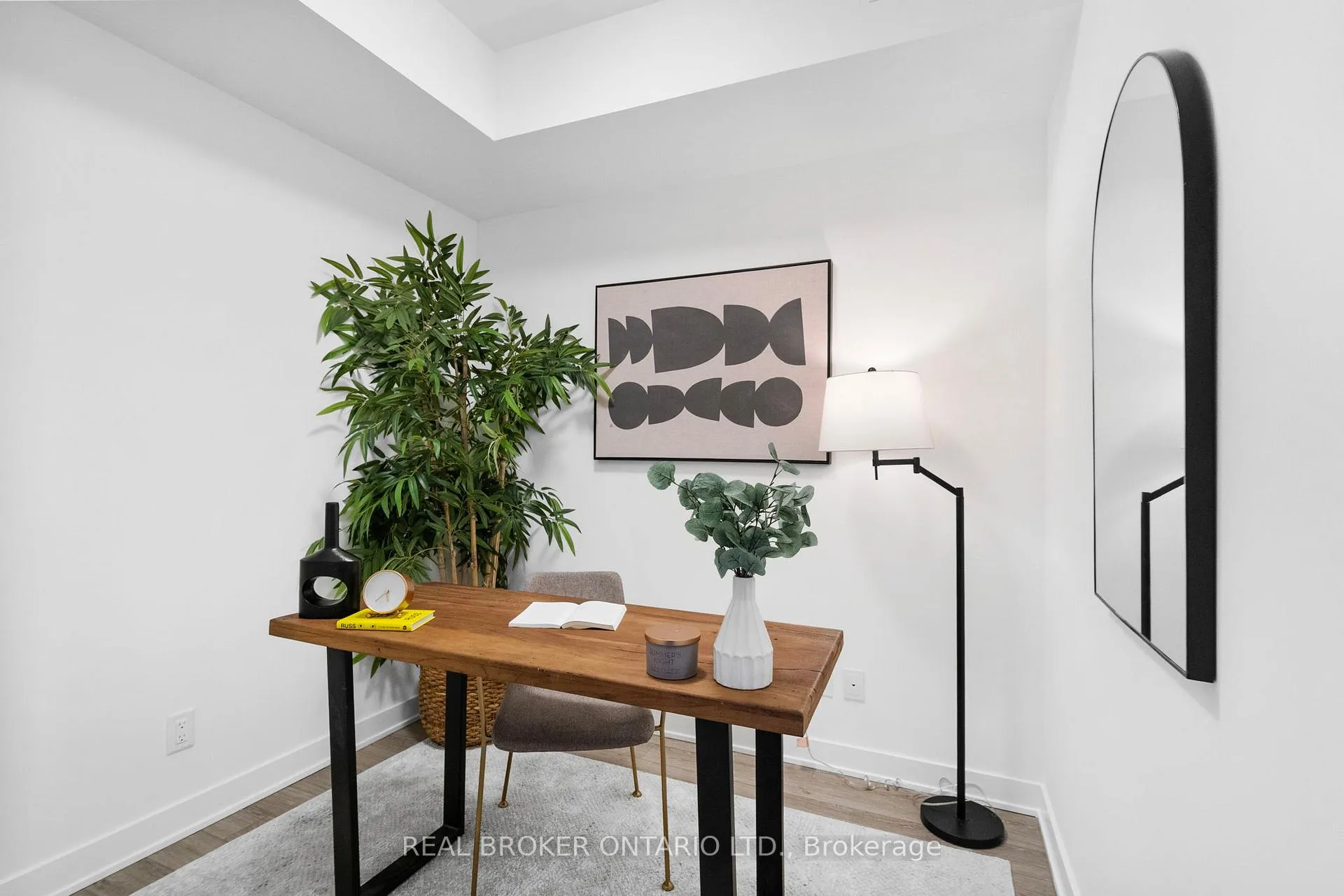 Photo 9 of Unit 206, 681 Yonge Street, Barrie, Painswick South — HOMEH