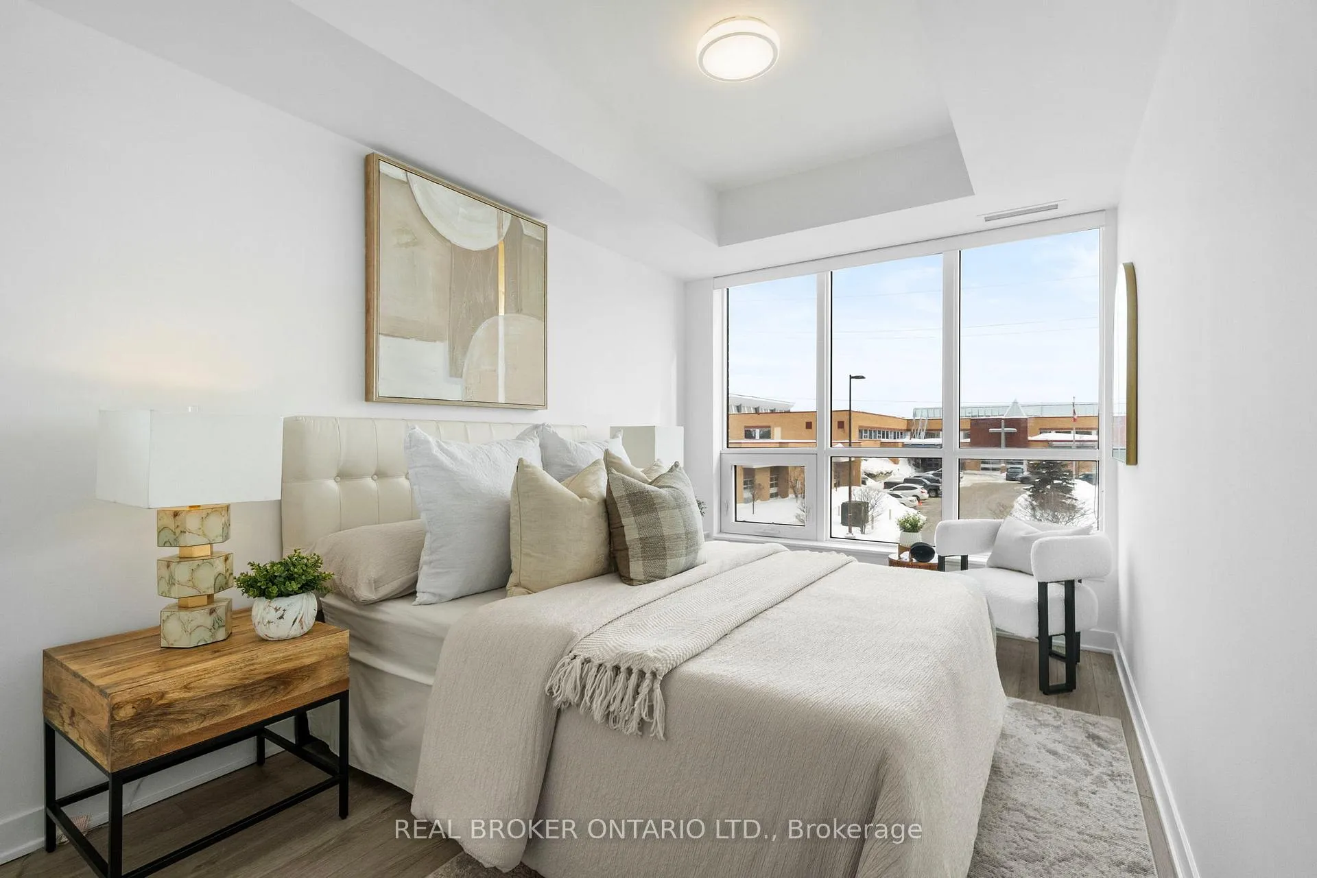 Photo 11 of Unit 206, 681 Yonge Street, Barrie, Painswick South — HOMEH