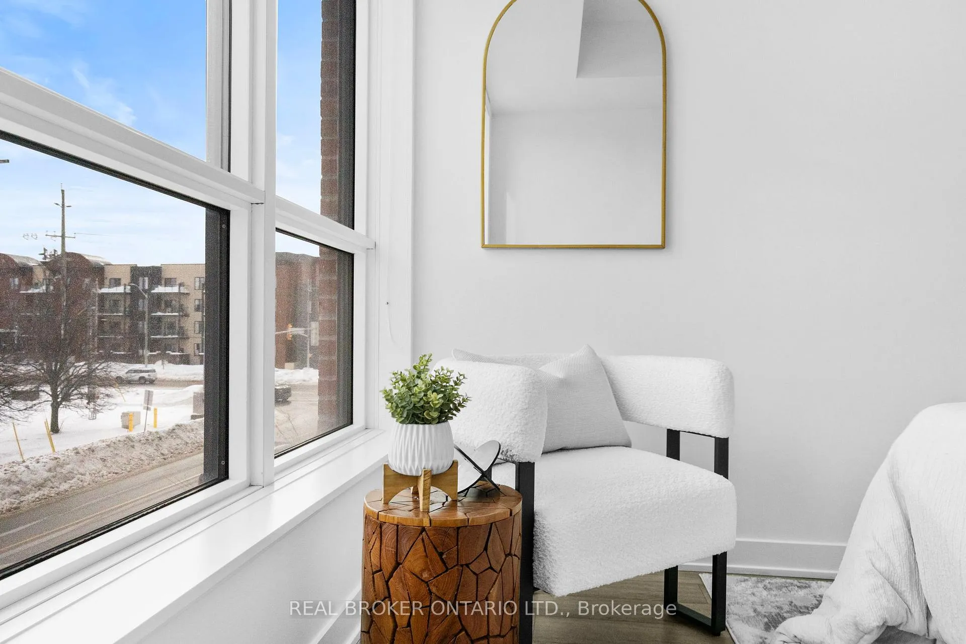 Photo 14 of Unit 206, 681 Yonge Street, Barrie, Painswick South — HOMEH