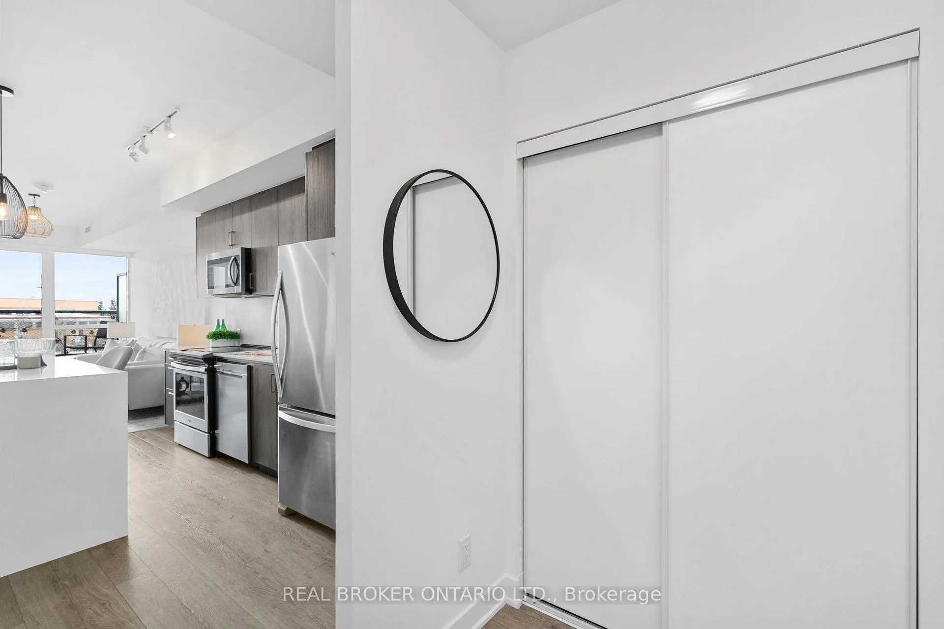 Photo 25 of Unit 206, 681 Yonge Street, Barrie, Painswick South — HOMEH