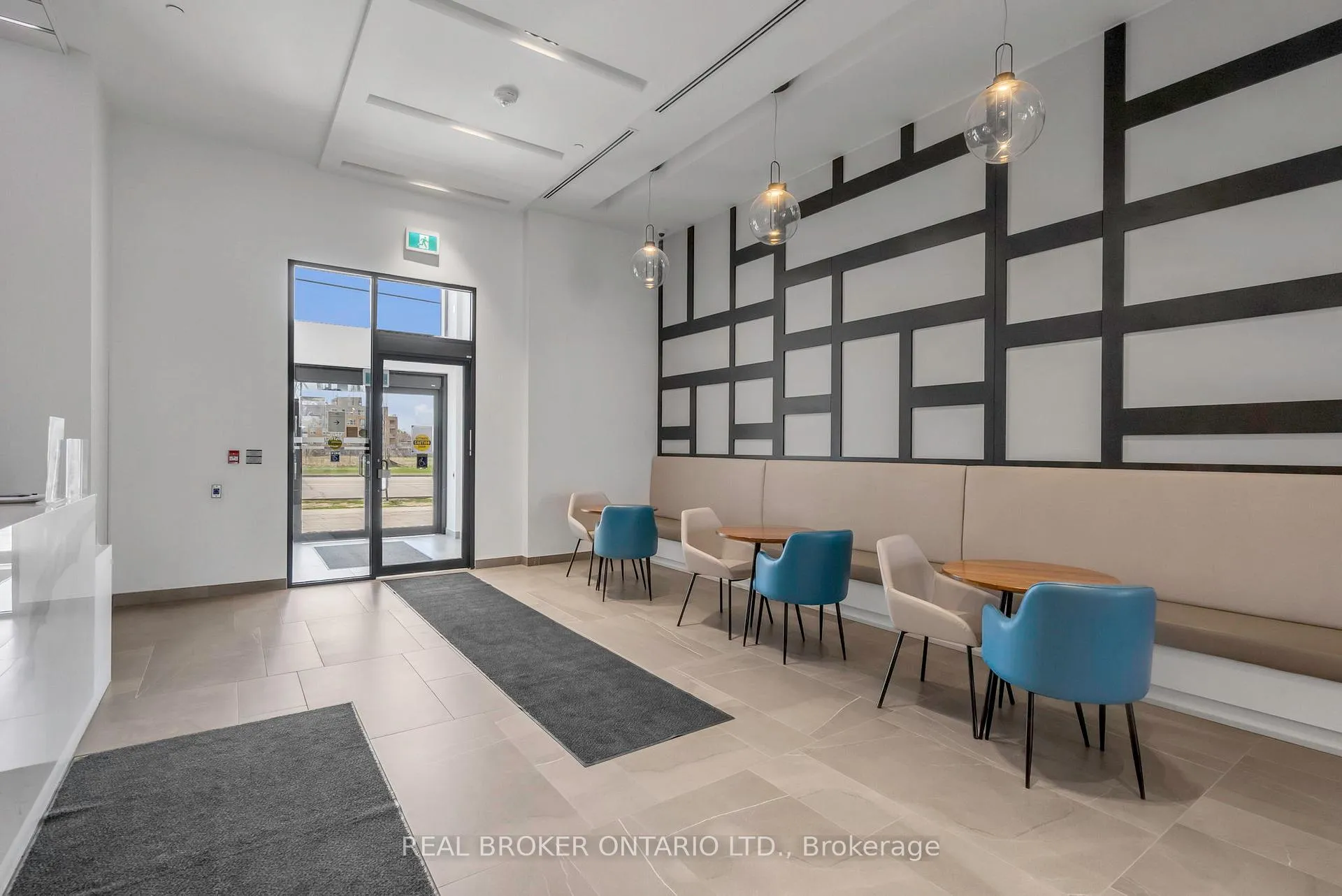 Photo 26 of Unit 206, 681 Yonge Street, Barrie, Painswick South — HOMEH