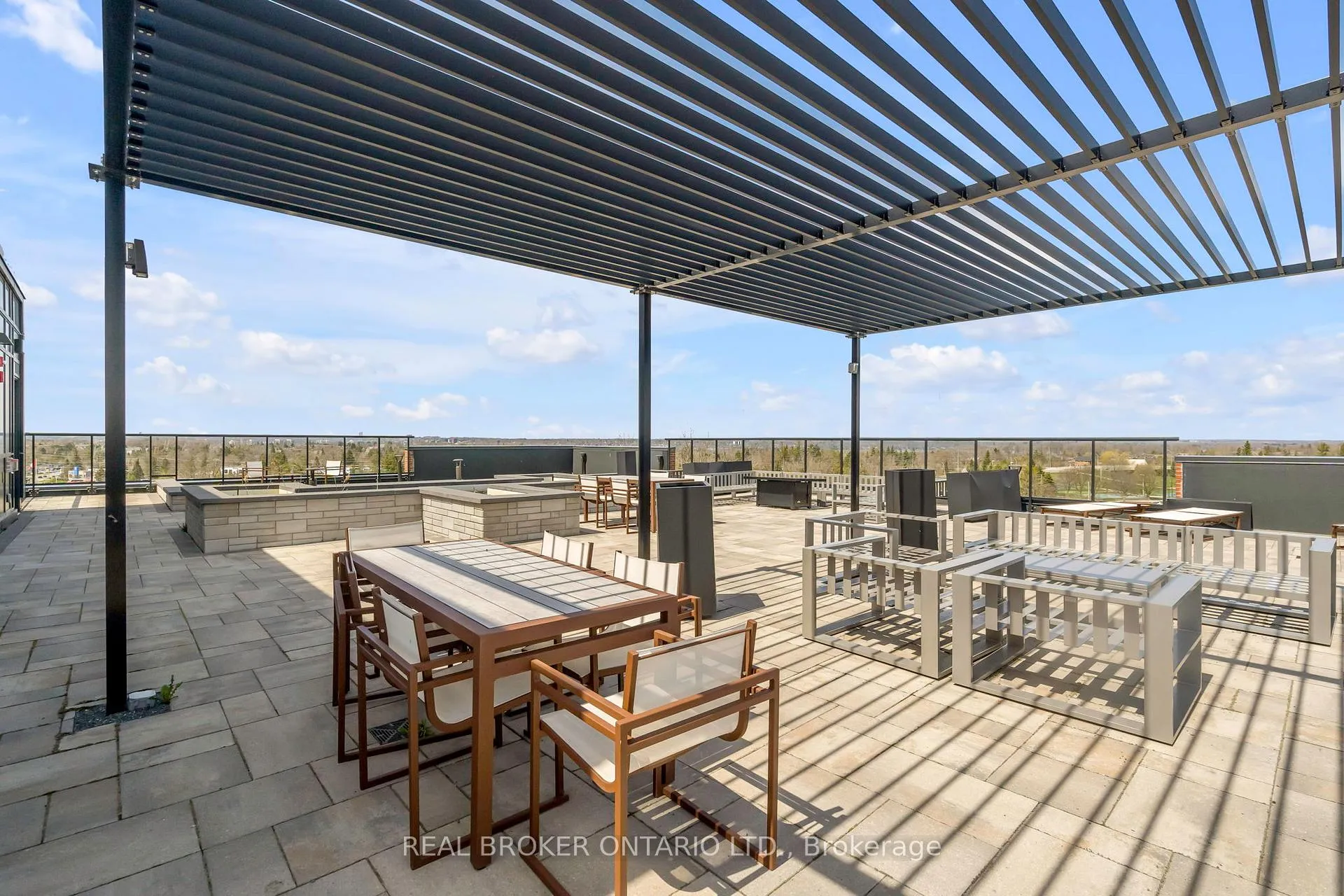 Photo 35 of Unit 206, 681 Yonge Street, Barrie, Painswick South — HOMEH