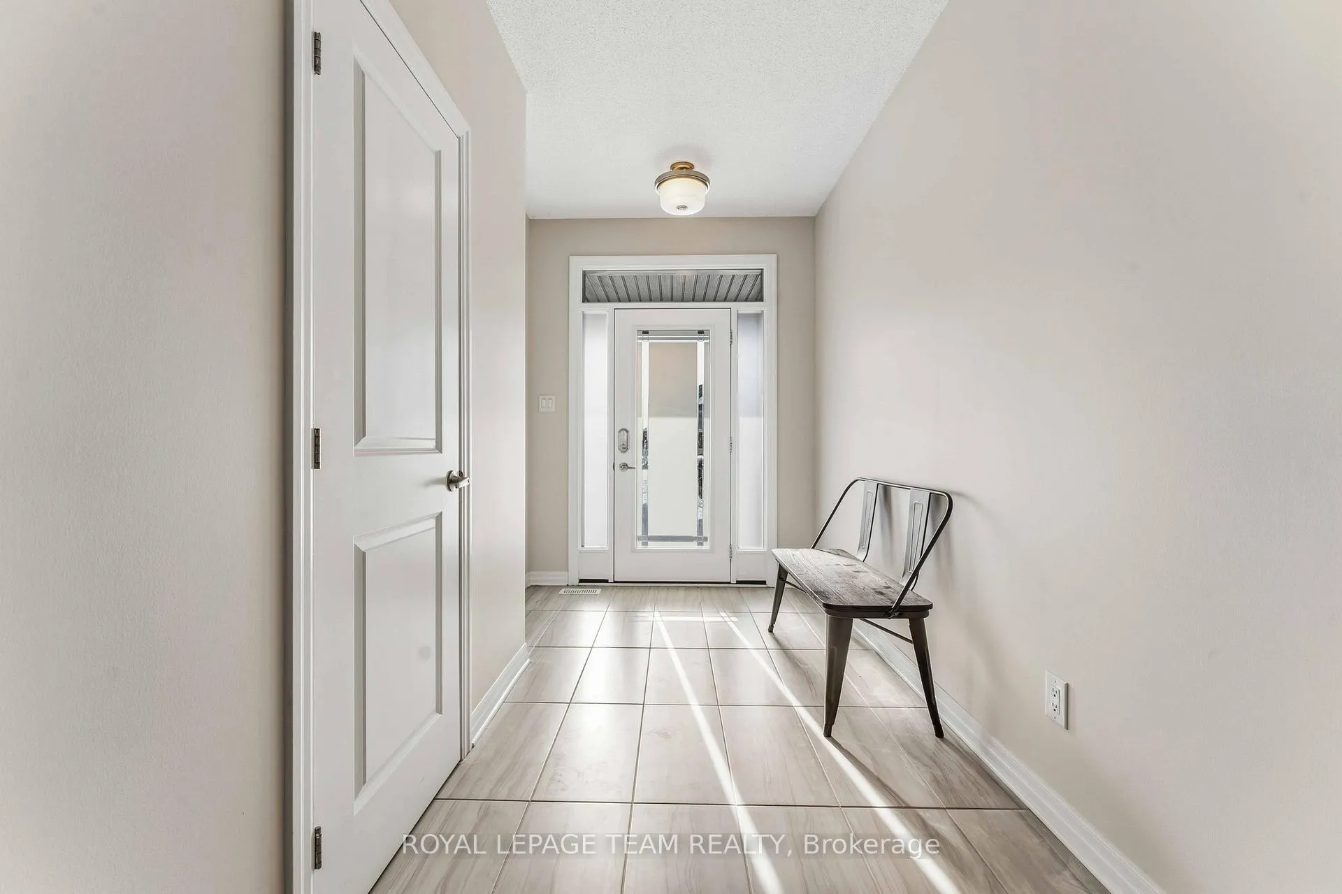 Photo 2 of 133 Chevron Place, Ottawa, Mer Bleue/Bradley Estates/Anderson Park — HOMEH