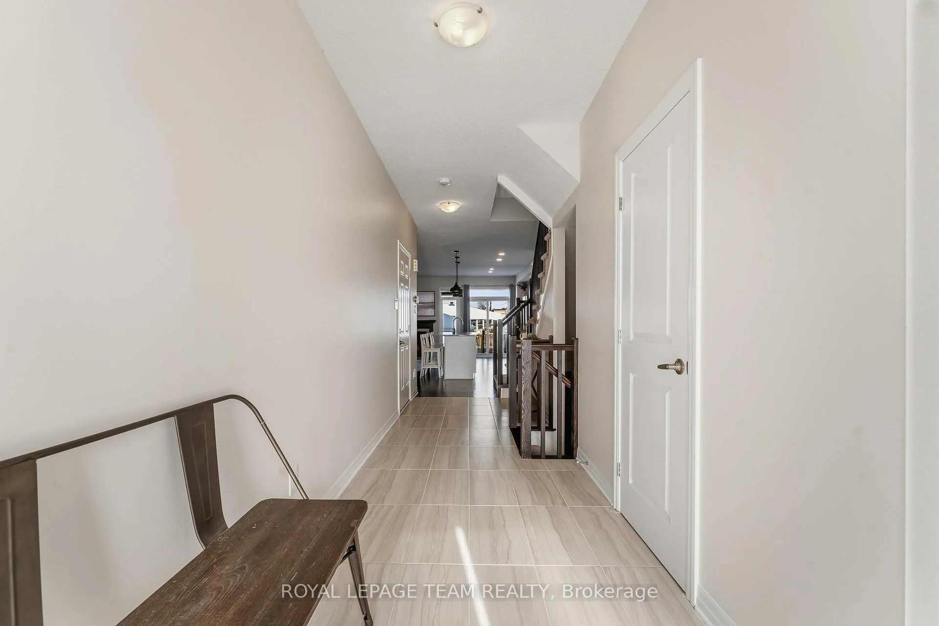 Photo 3 of 133 Chevron Place, Ottawa, Mer Bleue/Bradley Estates/Anderson Park — HOMEH