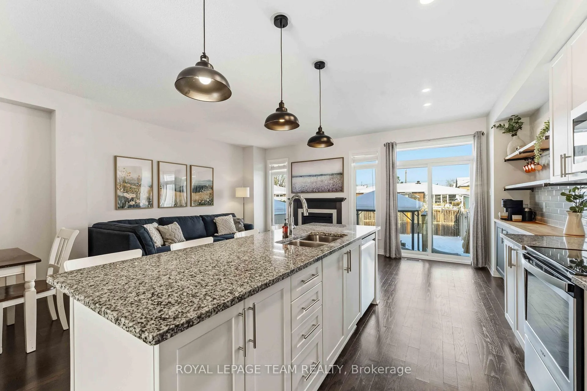 Photo 10 of 133 Chevron Place, Ottawa, Mer Bleue/Bradley Estates/Anderson Park — HOMEH