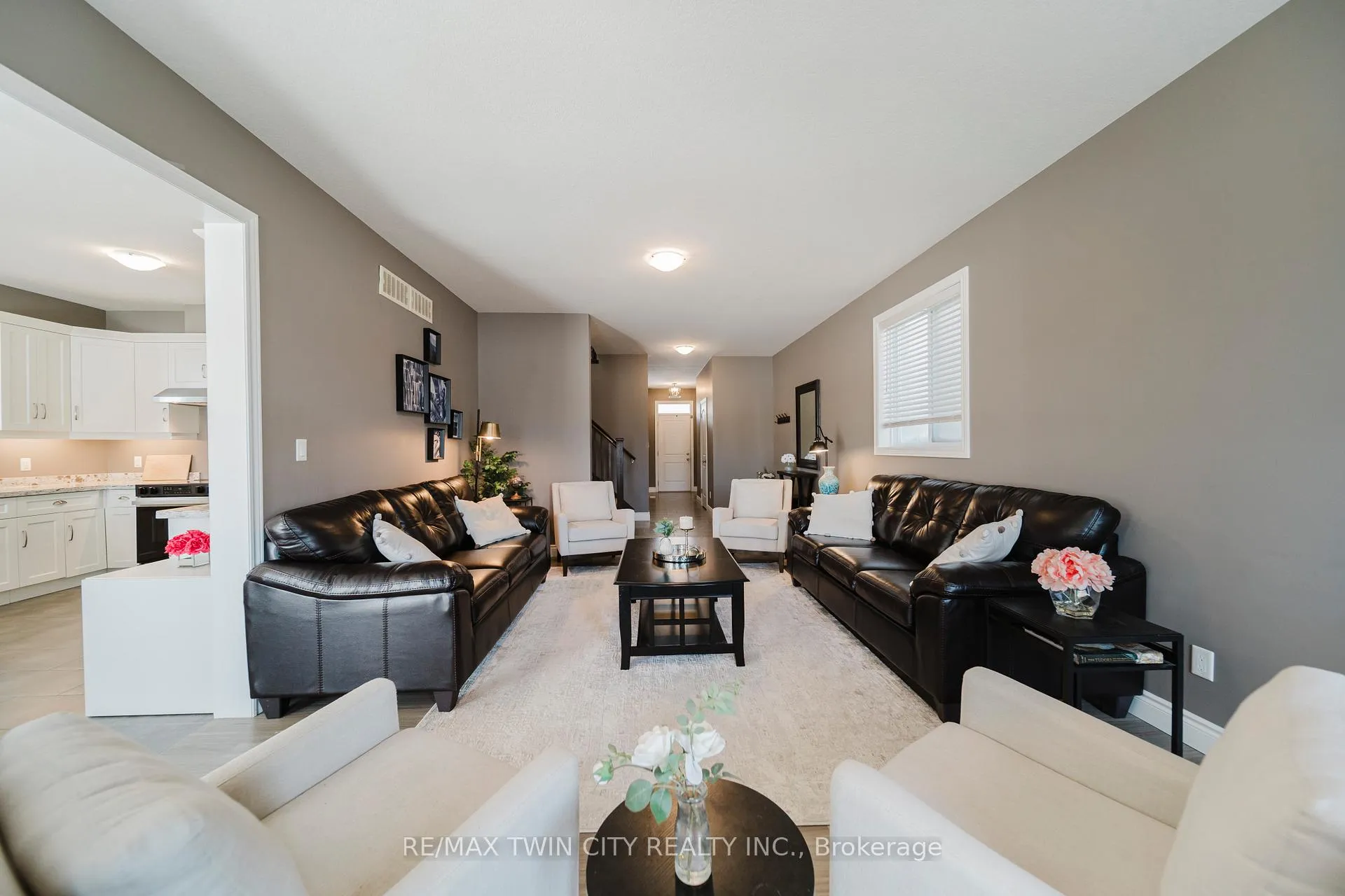 Photo 5 of 209 Ladyslipper Drive, Waterloo — HOMEH