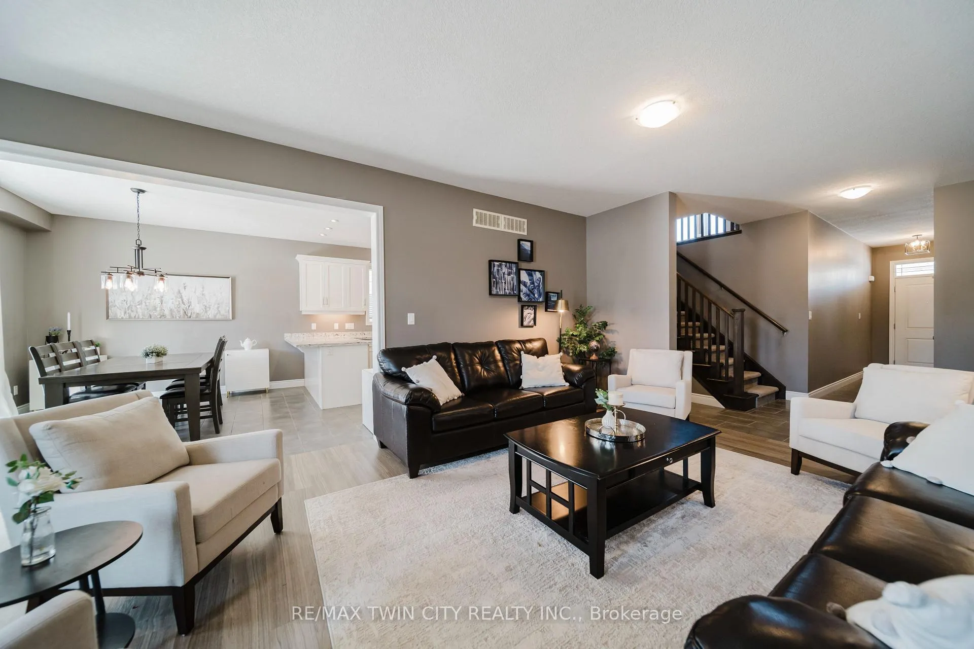 Photo 6 of 209 Ladyslipper Drive, Waterloo — HOMEH