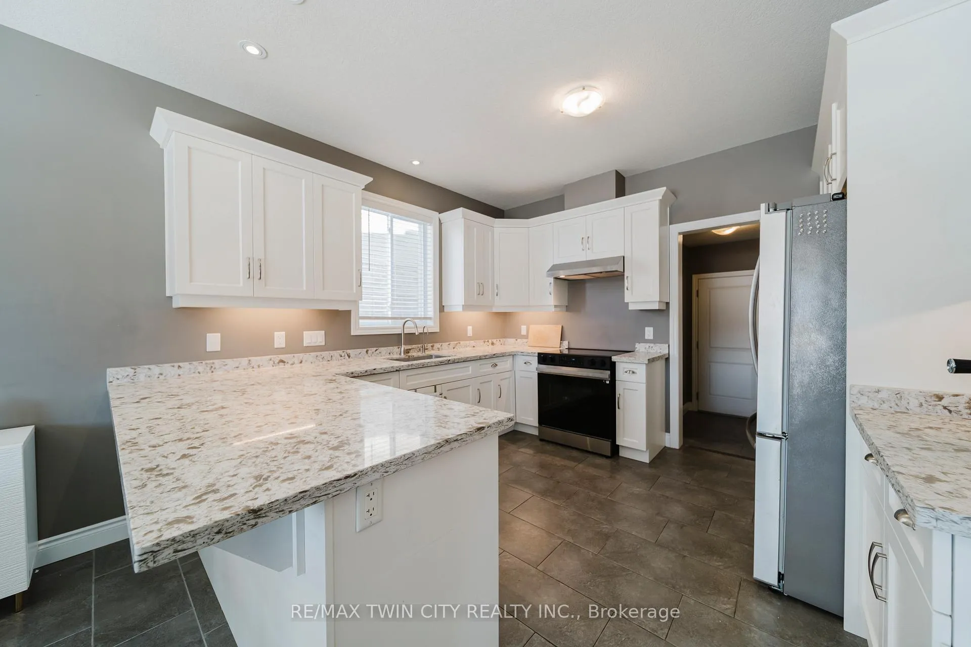 Photo 9 of 209 Ladyslipper Drive, Waterloo — HOMEH