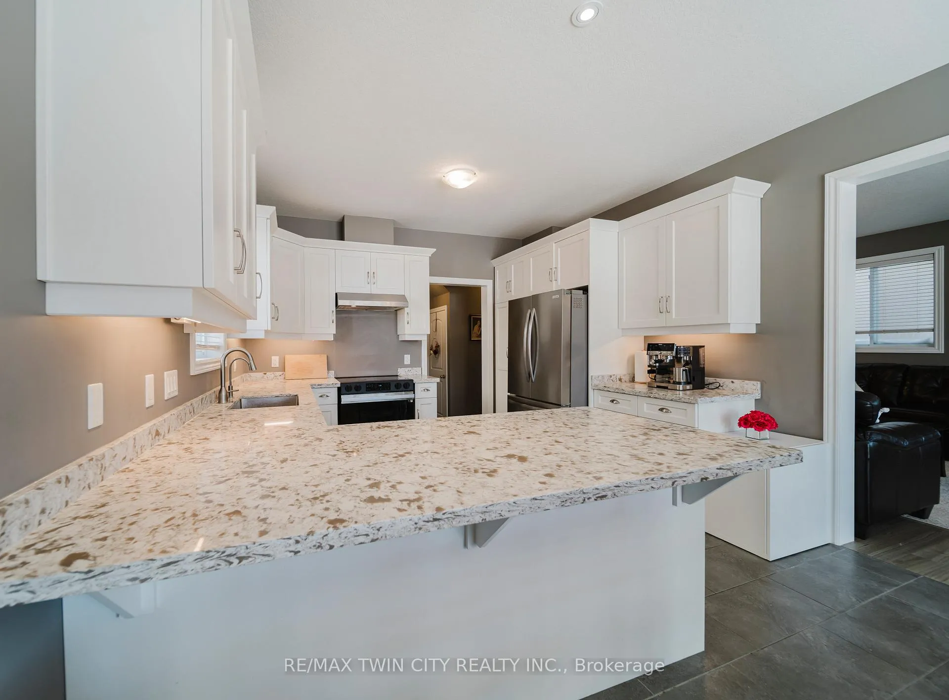 Photo 10 of 209 Ladyslipper Drive, Waterloo — HOMEH