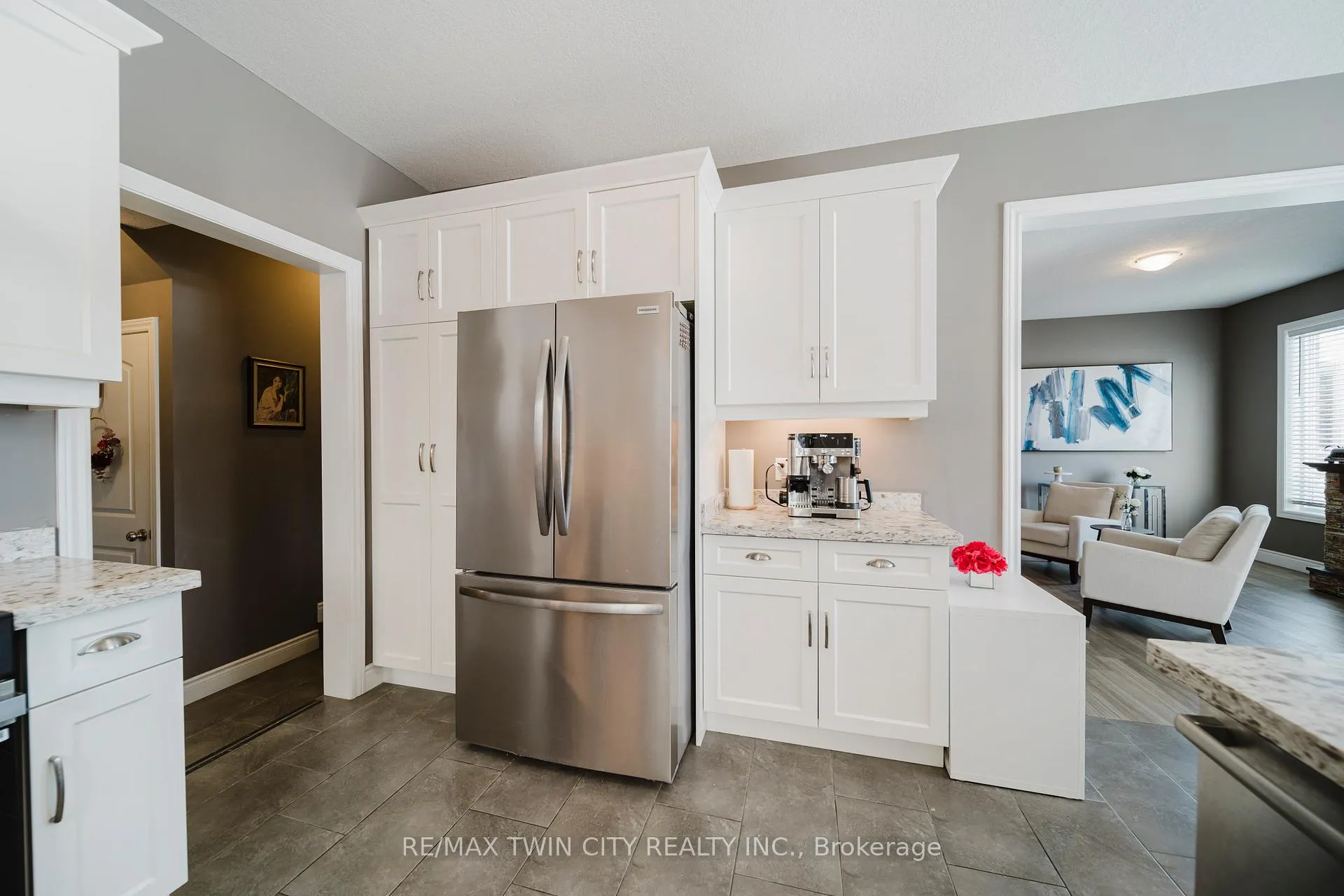 Photo 13 of 209 Ladyslipper Drive, Waterloo — HOMEH