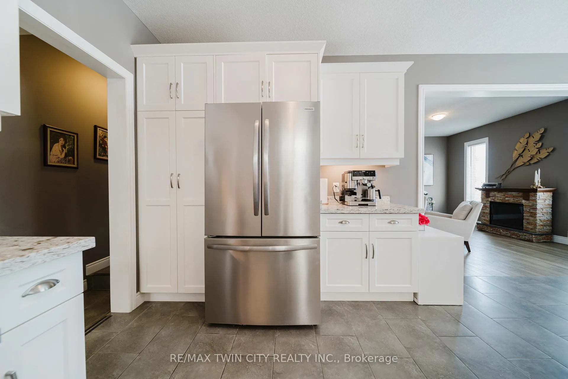 Photo 14 of 209 Ladyslipper Drive, Waterloo — HOMEH