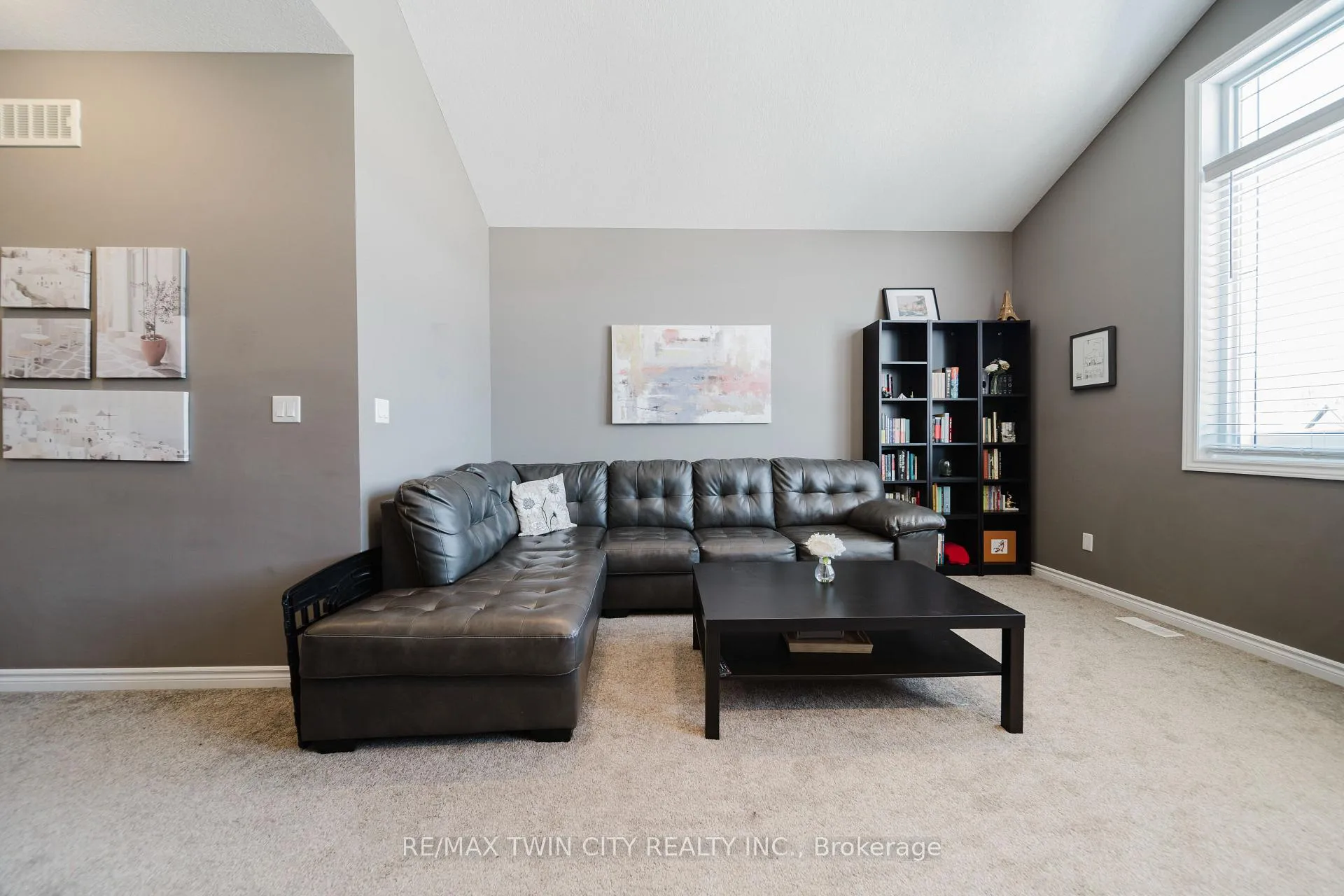 Photo 27 of 209 Ladyslipper Drive, Waterloo — HOMEH