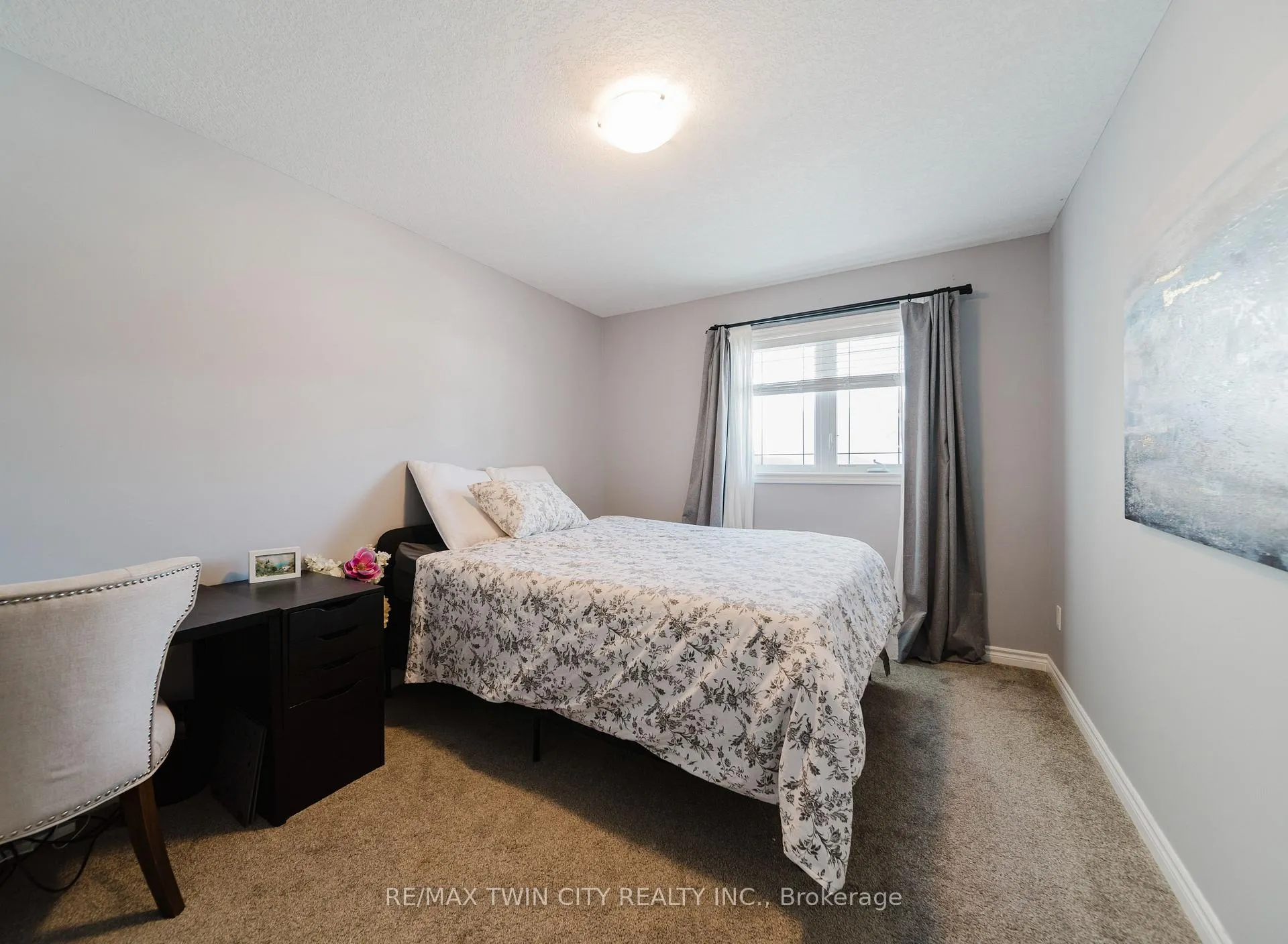 Photo 31 of 209 Ladyslipper Drive, Waterloo — HOMEH