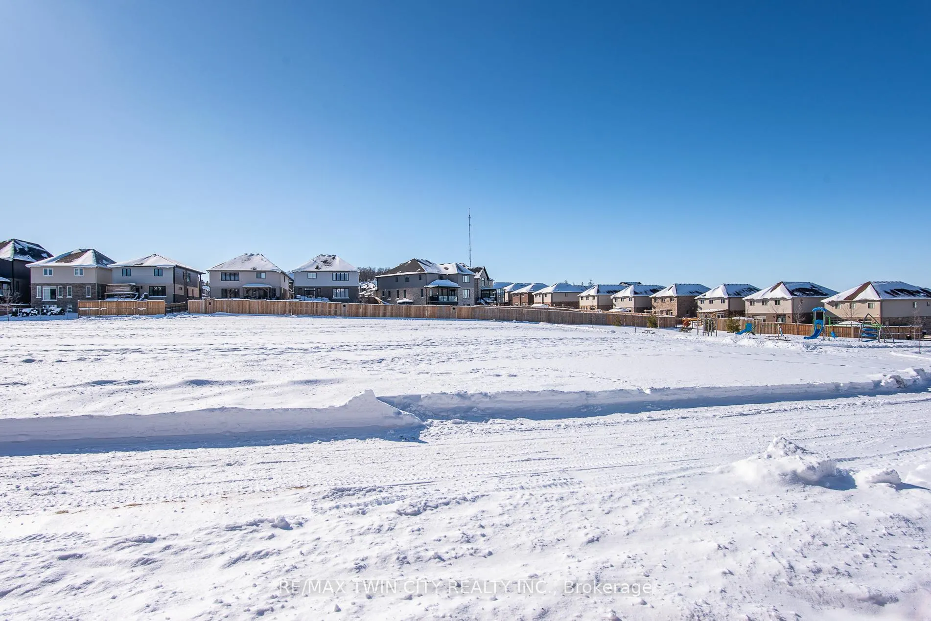 Photo 44 of 209 Ladyslipper Drive, Waterloo — HOMEH