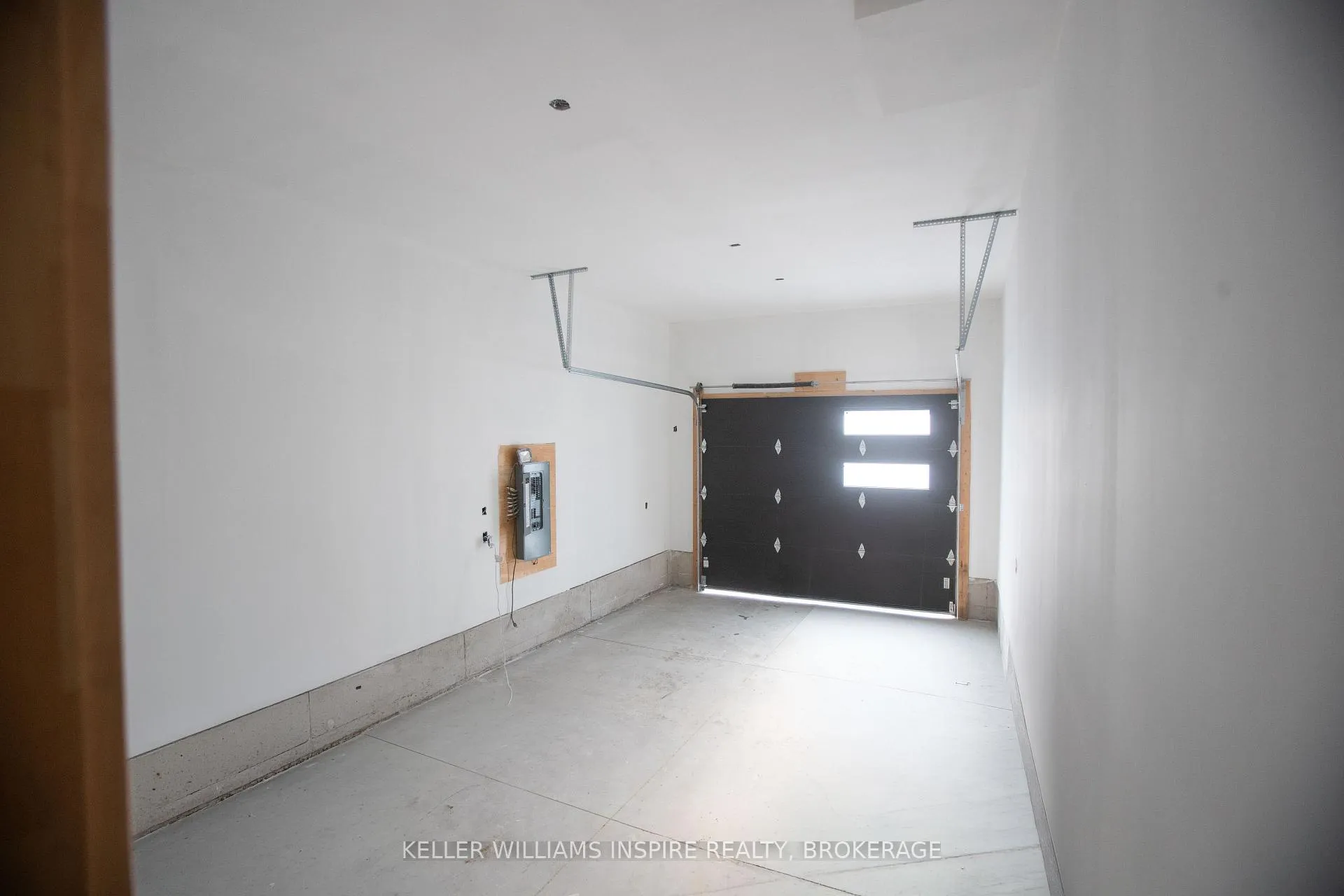 Photo 25 of 132 McDonough Crescent, Loyalist, Amherstview — HOMEH